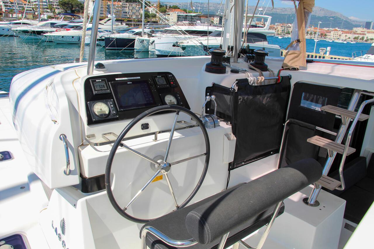 Lagoon 42 - 4 + 2 cab., picture 11