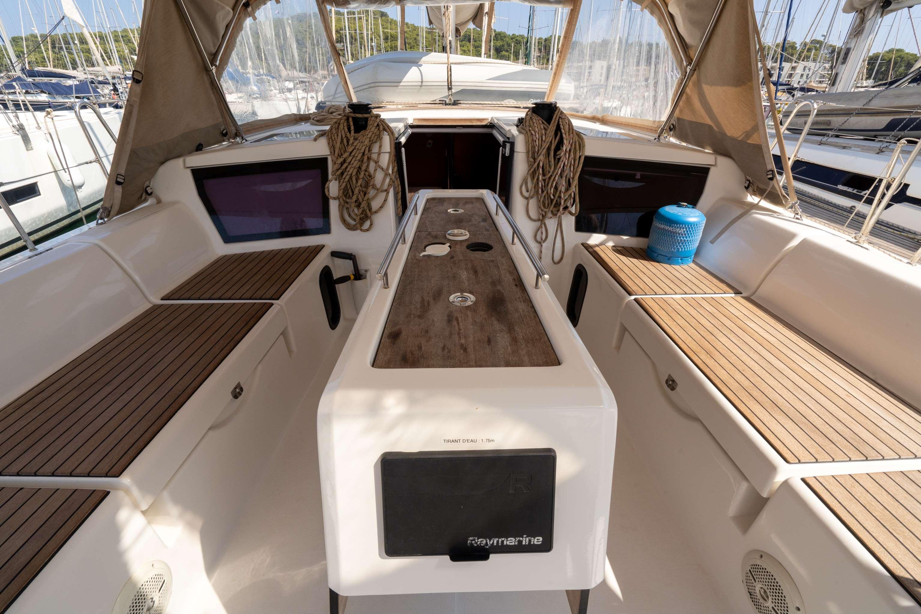 Dufour 430 GL, picture 5