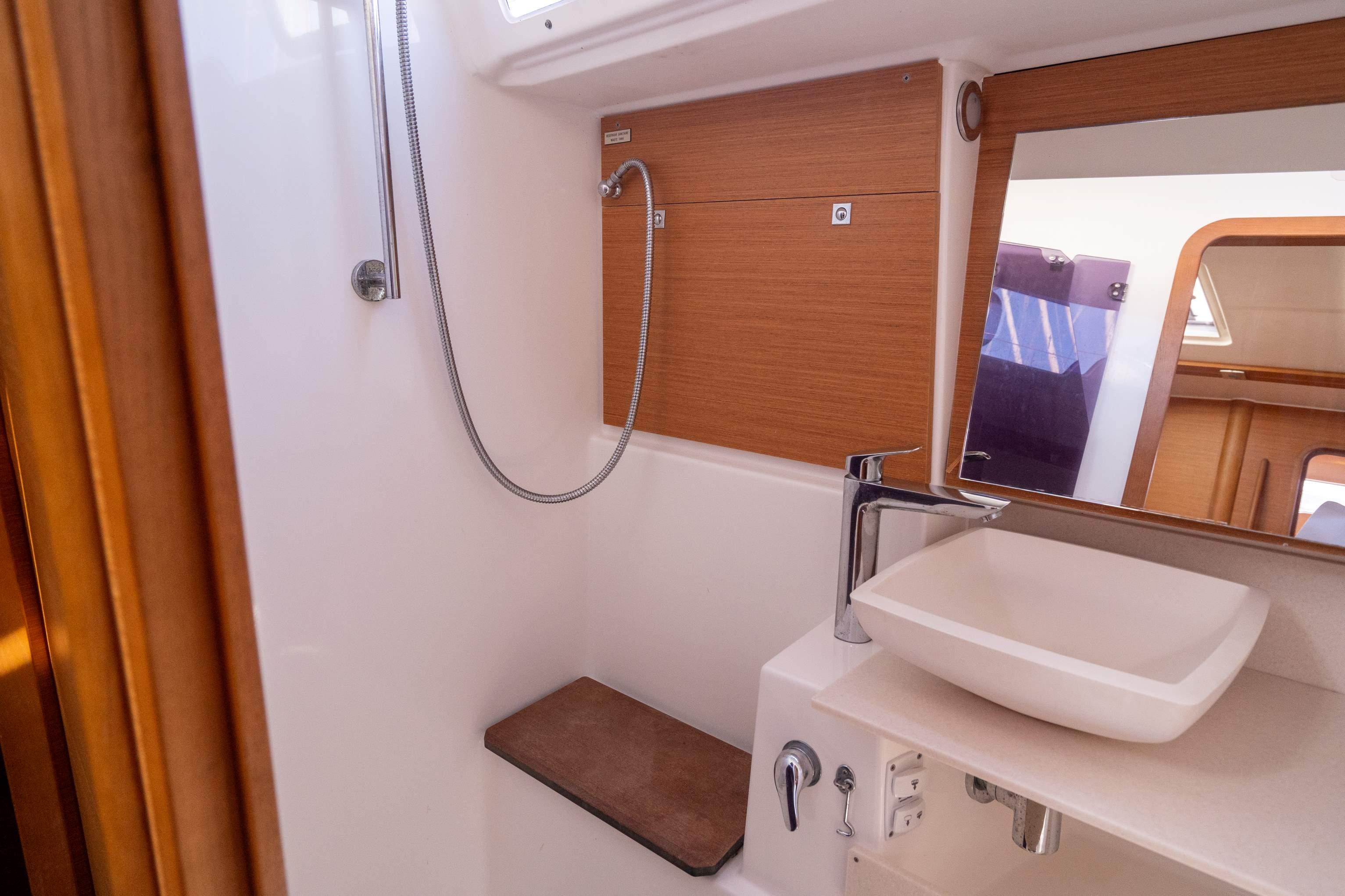 Dufour 430 GL, picture 12