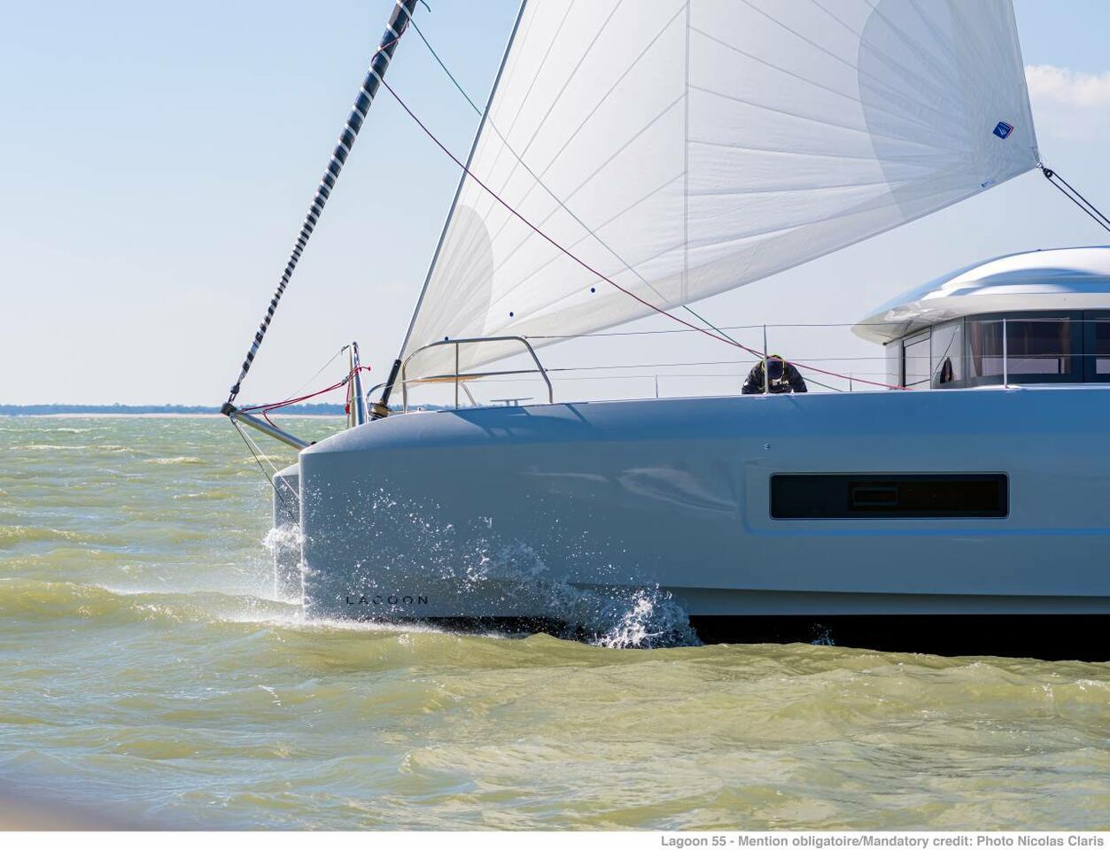 Lagoon 55 - 5 + 2 cab., picture 3
