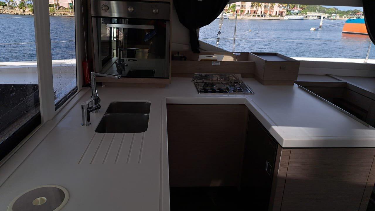 Fountaine Pajot Astrea 42 - 4 + 2 cab., picture 15