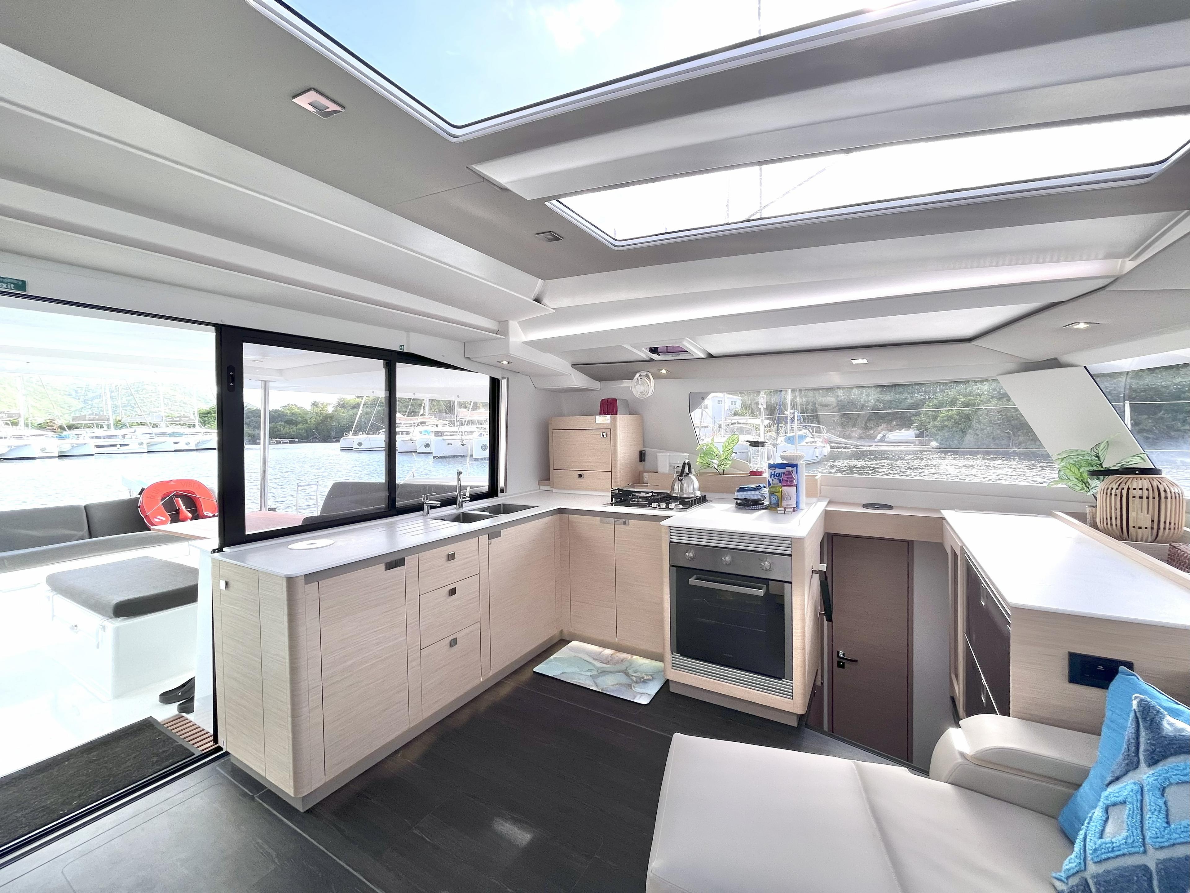 Fountaine Pajot Tanna 47 - 5 + 1 cab., picture 5