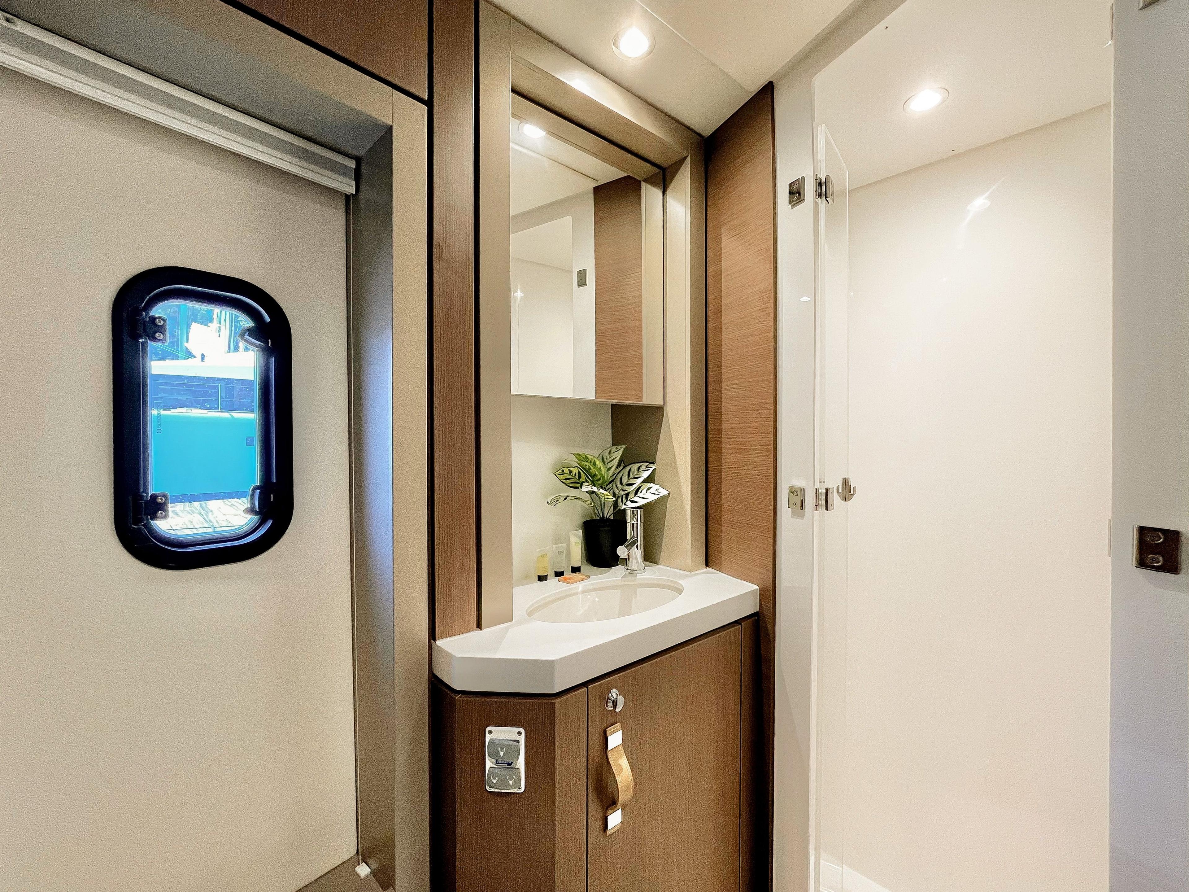 Bali 4.6 - 5 + 1 cab., picture 5