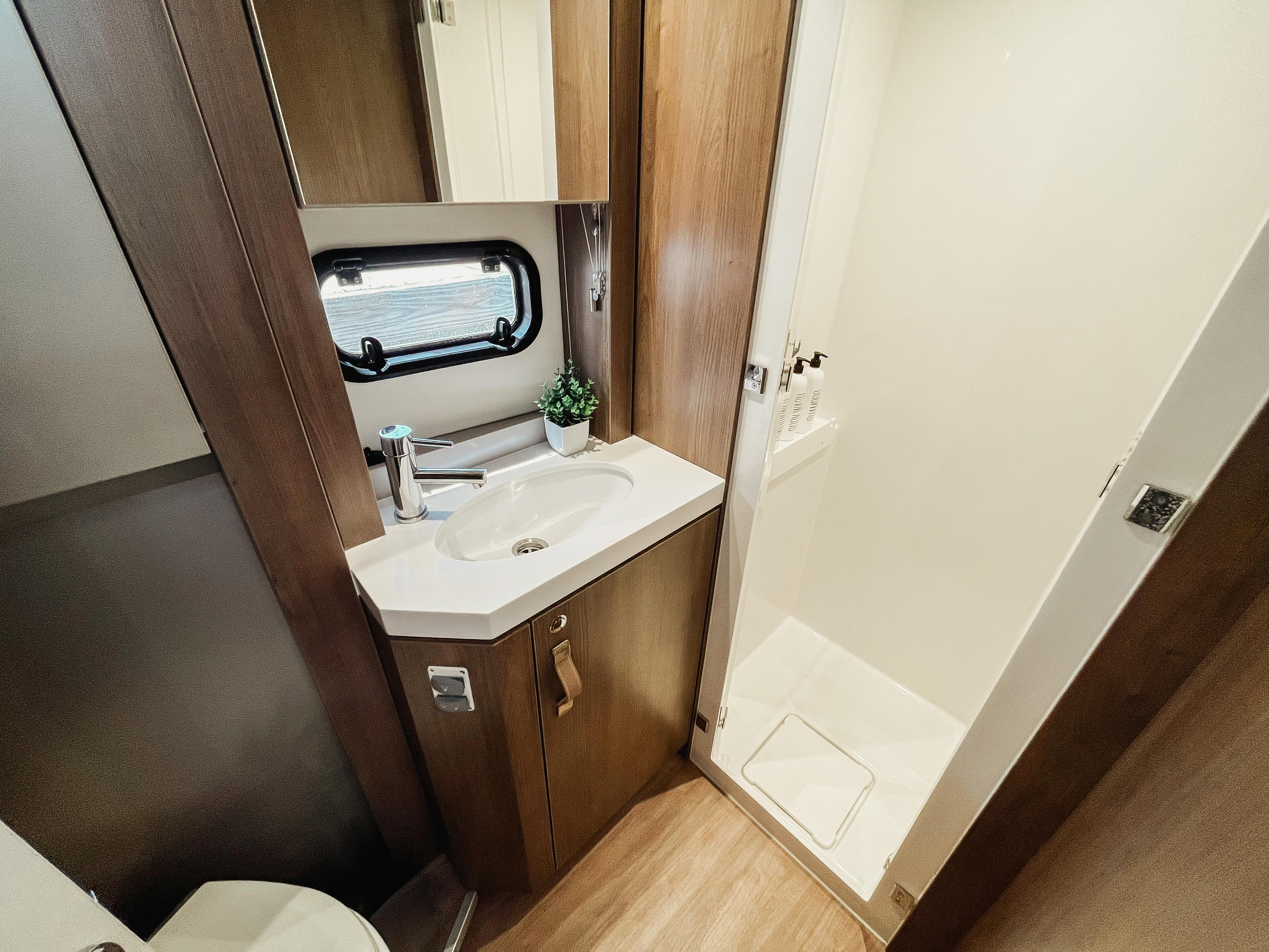 Bali 4.6 - 5 + 1 cab., picture 8