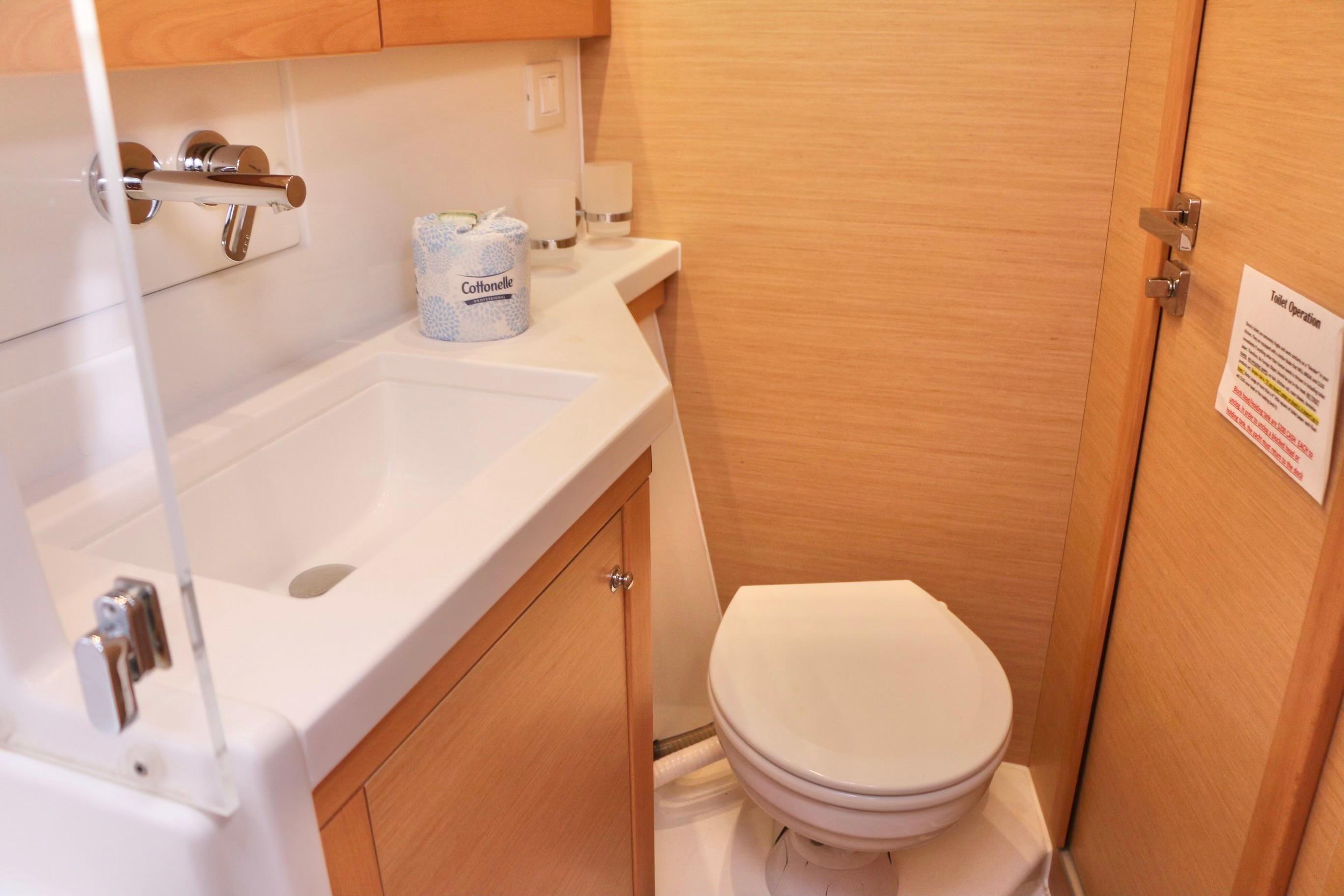 Lagoon 450 - 4 + 2 cab., picture 6