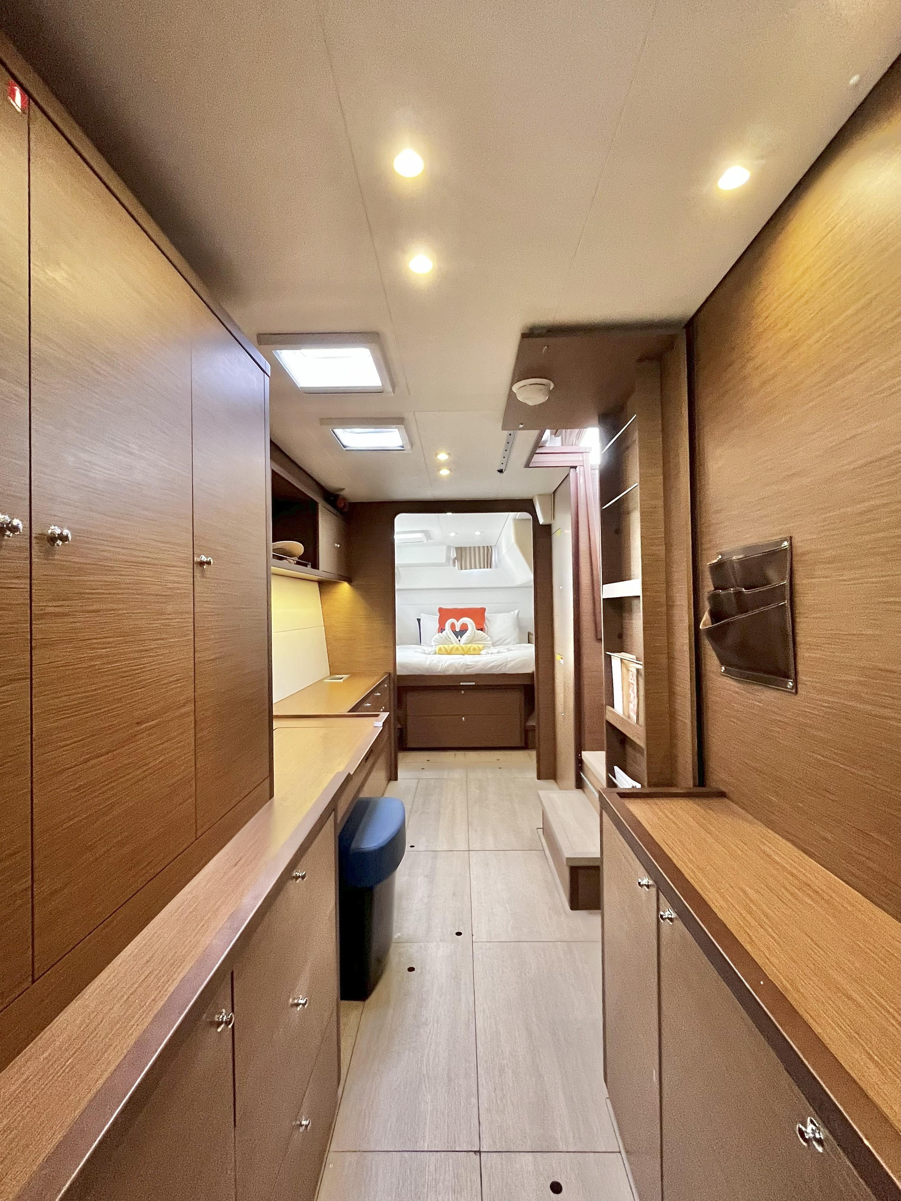 Lagoon 450 F - 3 + 1 cab., picture 10