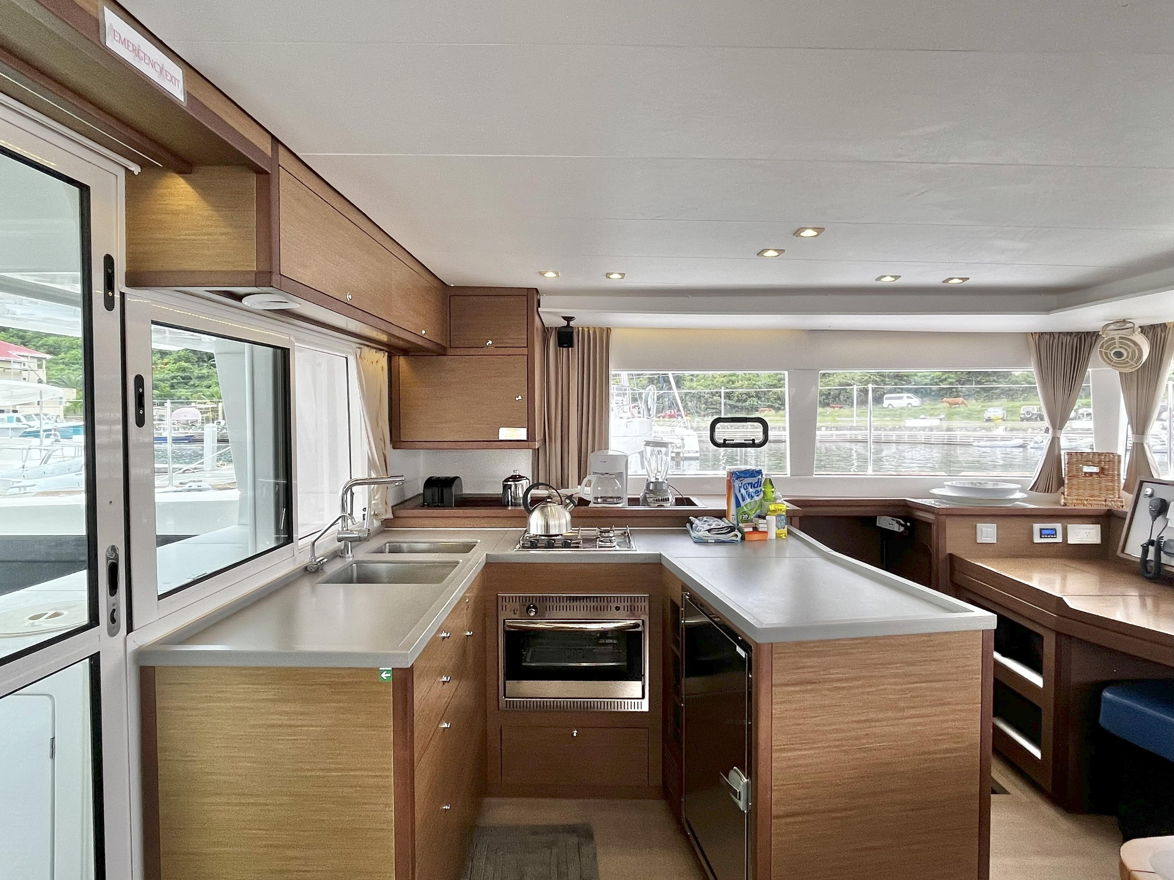 Lagoon 450 F - 3 + 1 cab., picture 4