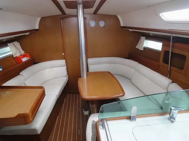 Sun Odyssey 36i, picture 3