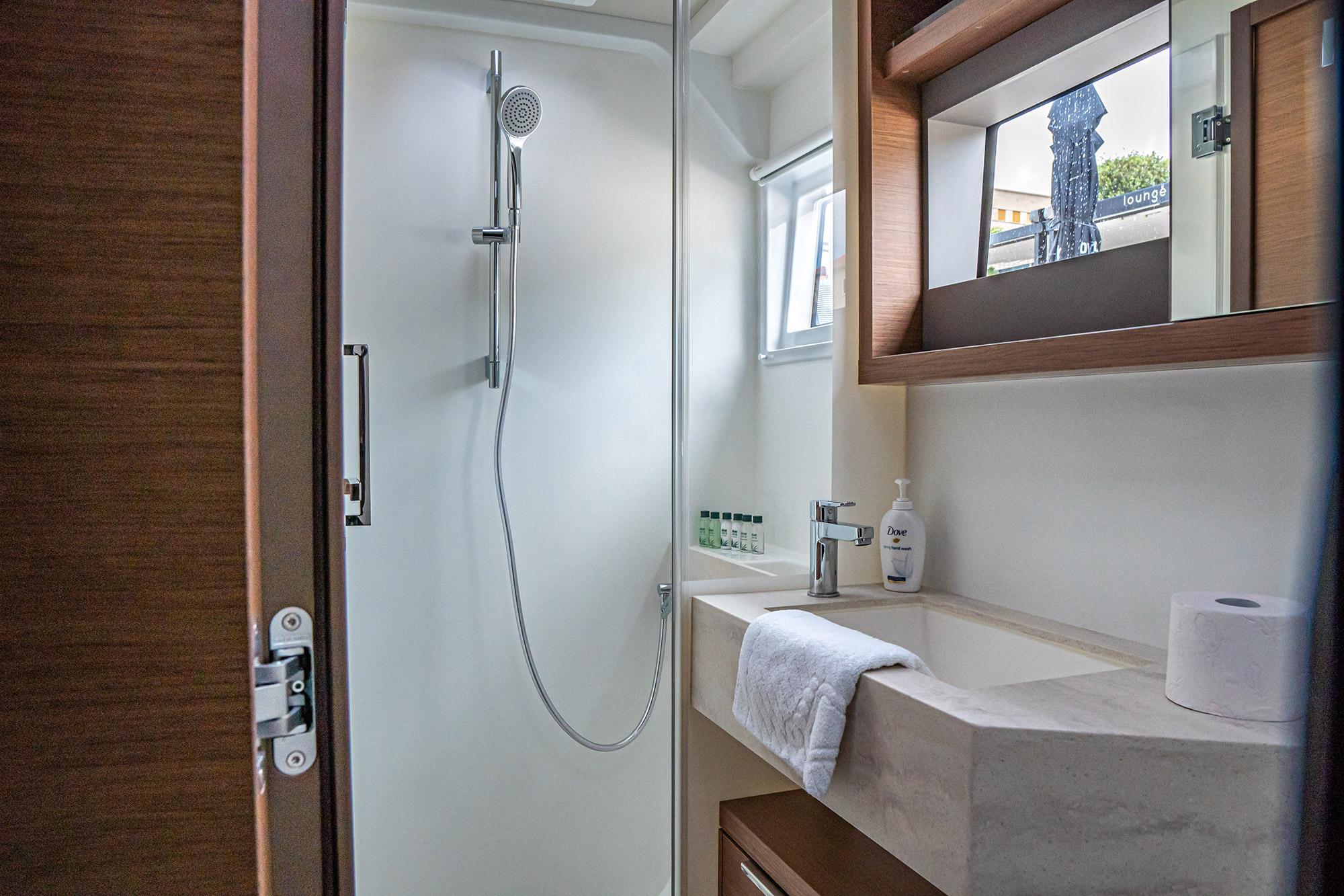 Lagoon 50 - 5 + 2 cab., picture 14