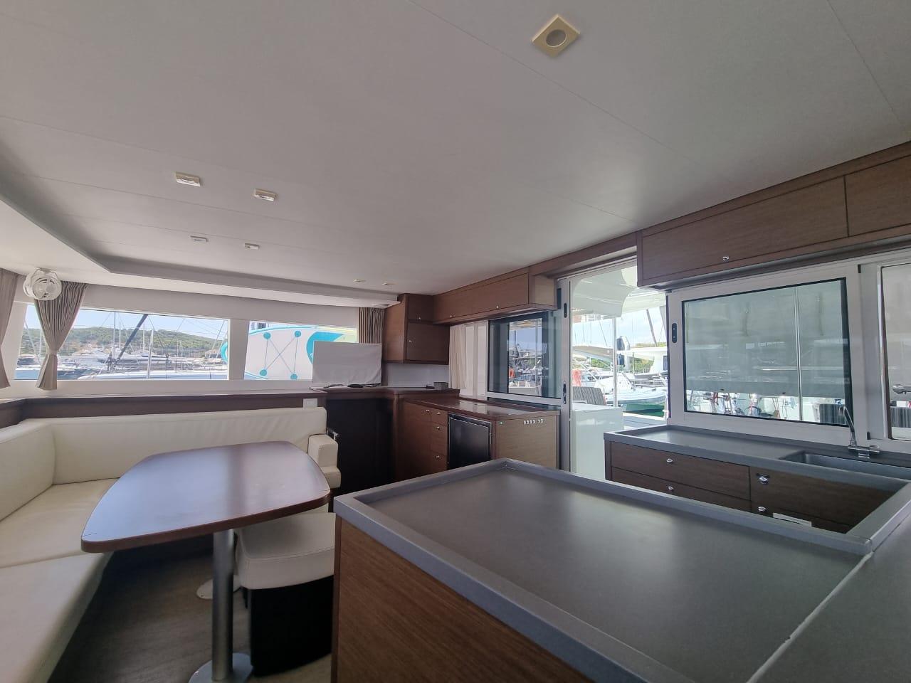 Lagoon 450 F - 4 + 2 cab., picture 5