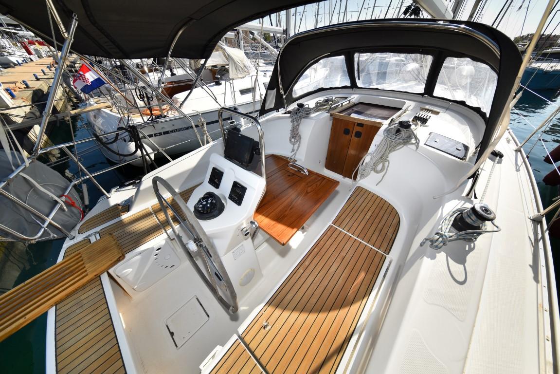 Bavaria Cruiser 36, picture 5