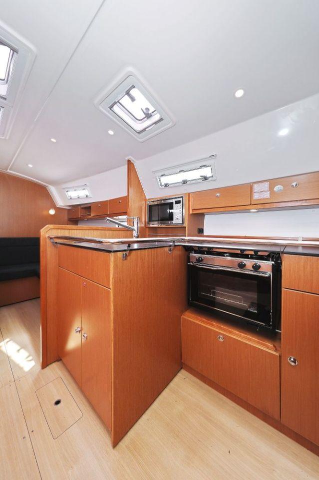 Bavaria Cruiser 36, picture 26