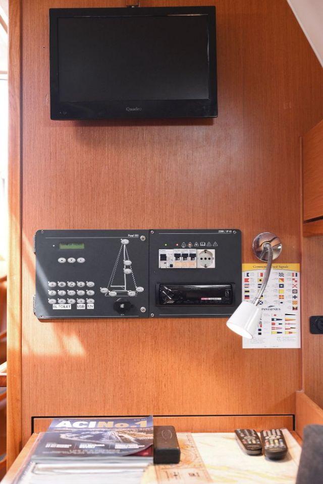 Bavaria Cruiser 36, picture 16