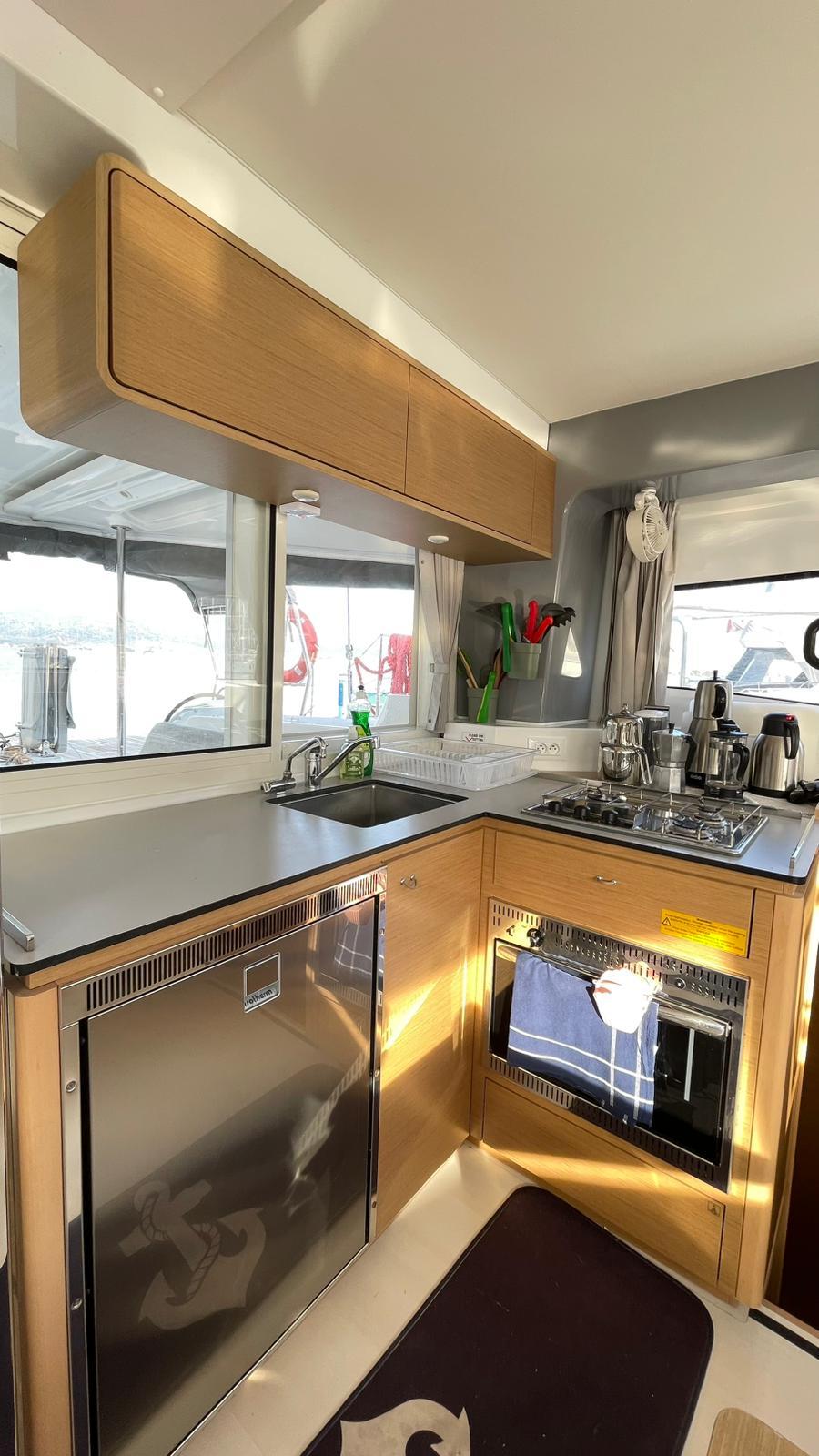 Excess 12 - 4 + 2 cab., picture 3