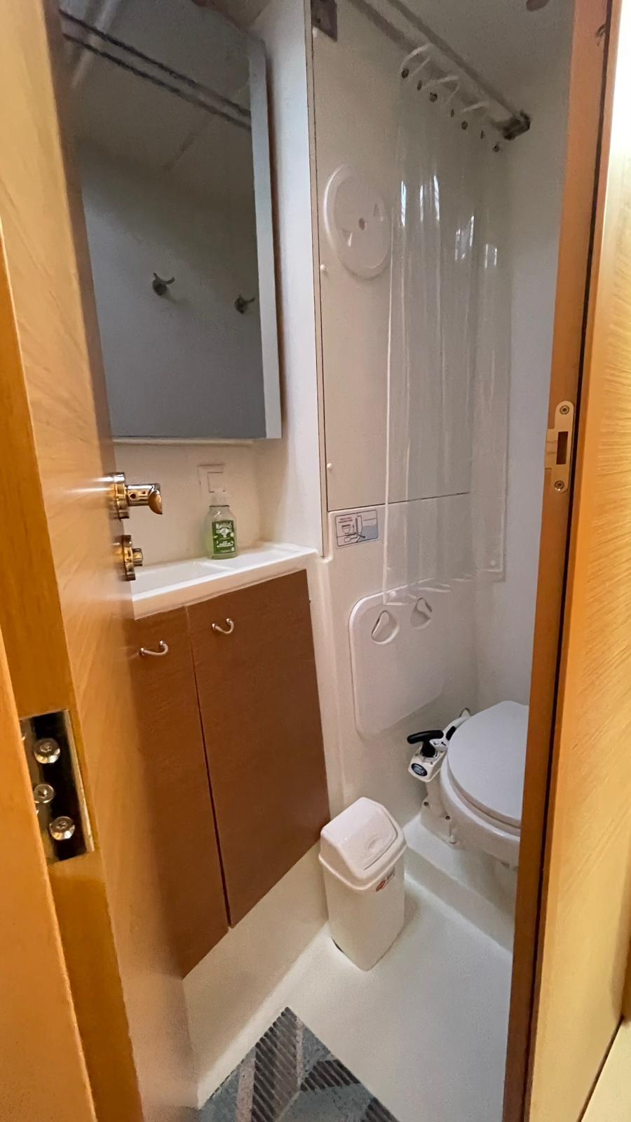 Excess 12 - 4 + 2 cab., picture 4