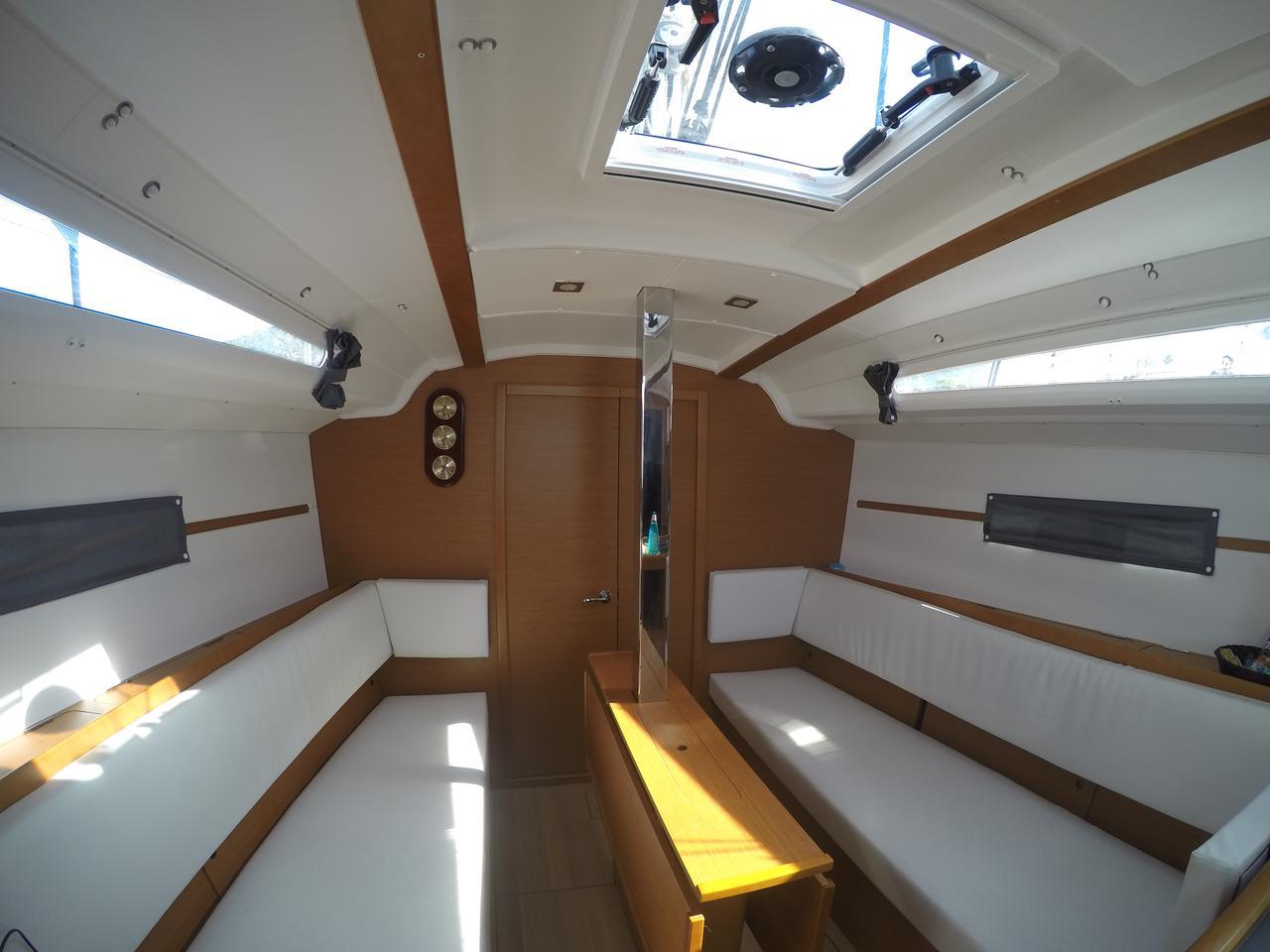 Sun Odyssey 349 - 3 cab., picture 12
