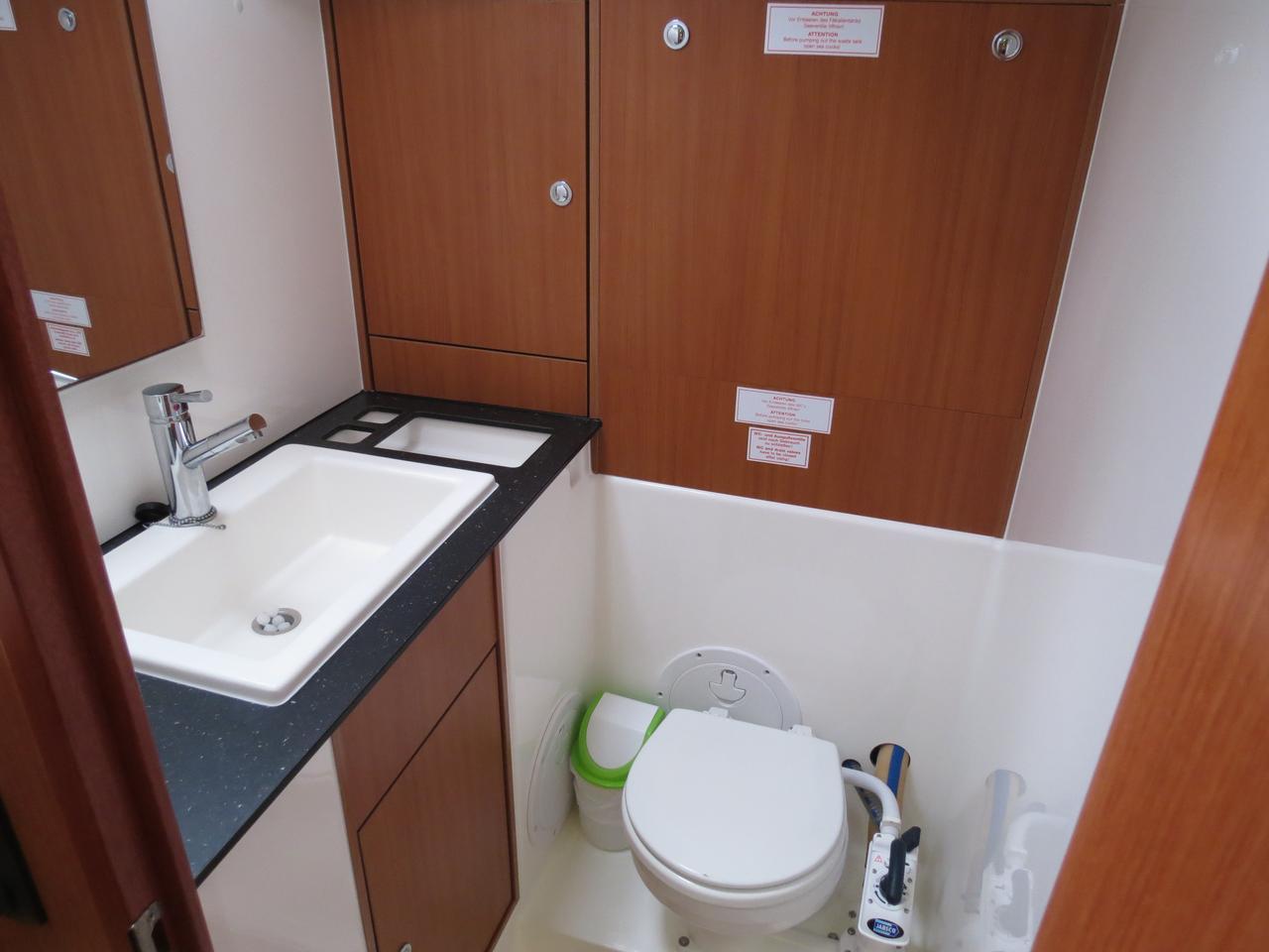 Bavaria Cruiser 40, picture 17