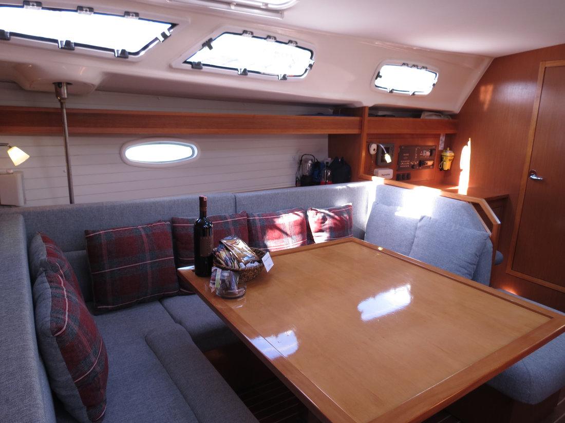 Bavaria 43 Cruiser, picture 9