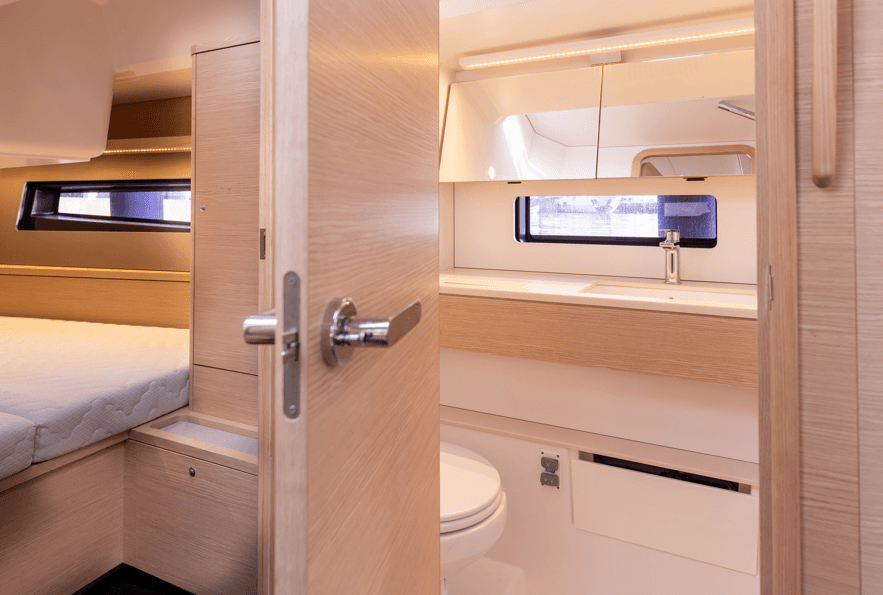 Dufour 41 - 3 cab., picture 16