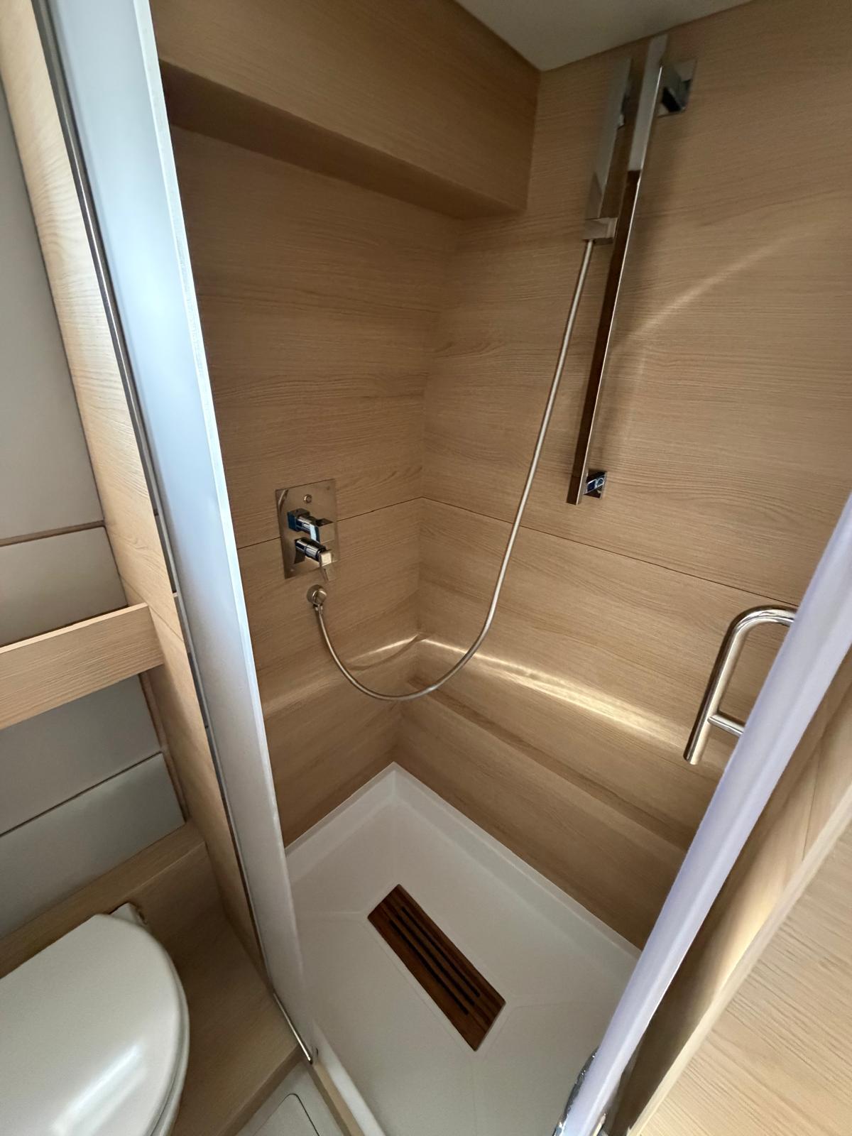 Aventura 45, picture 22