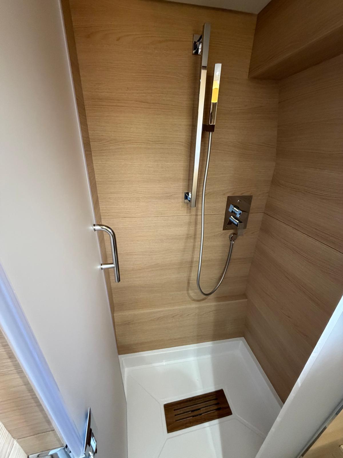 Aventura 45, picture 13