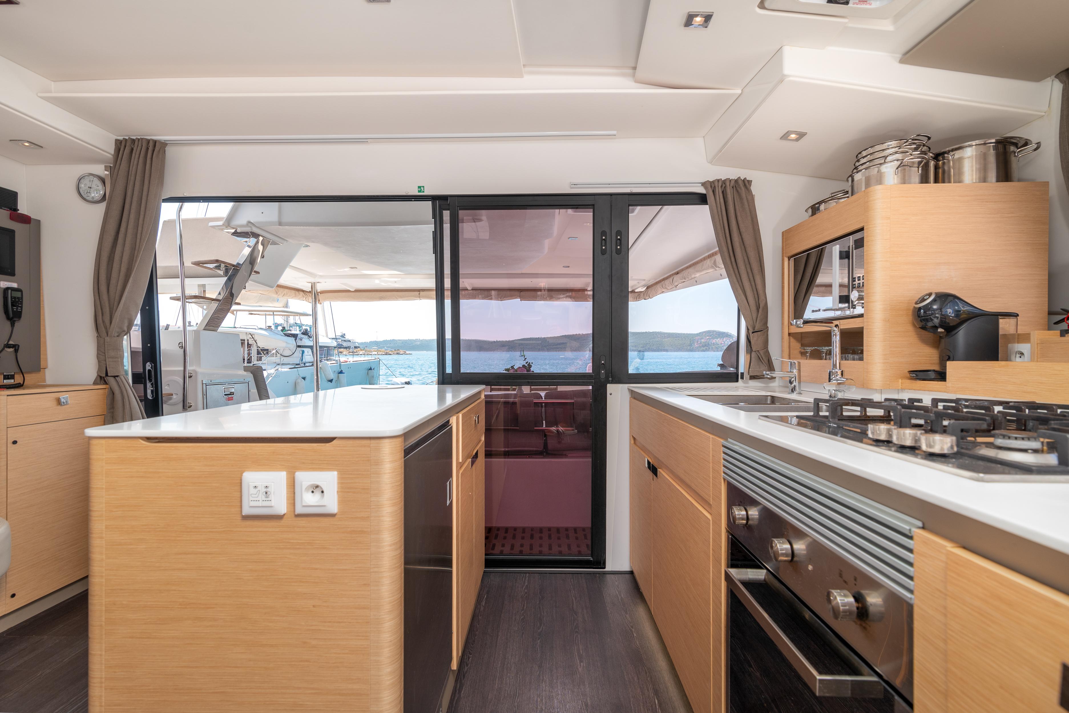 Fountaine Pajot Aura 51 - 6 cab, picture 4