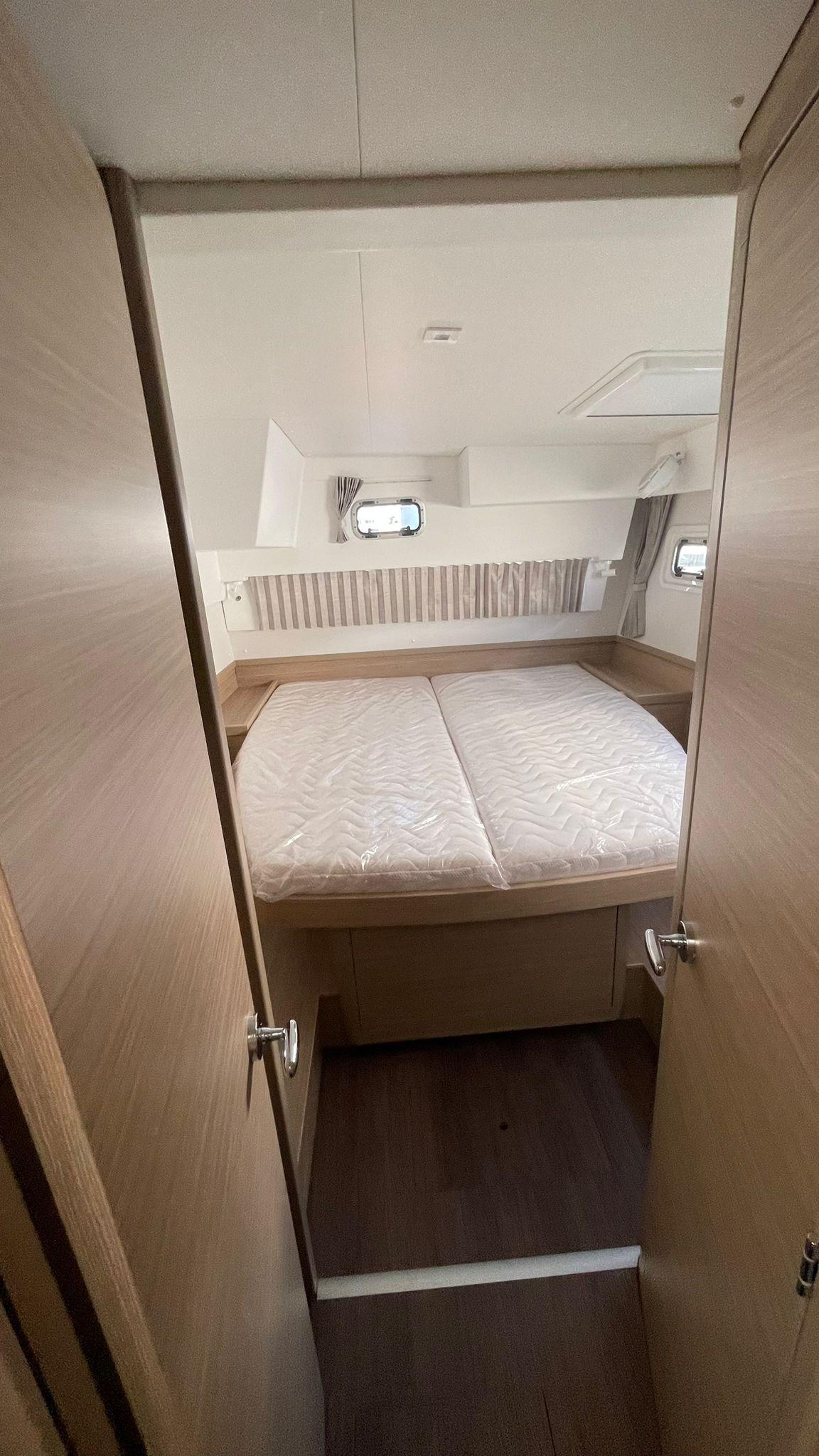 Lagoon 42 - 4 + 2 cab., picture 9