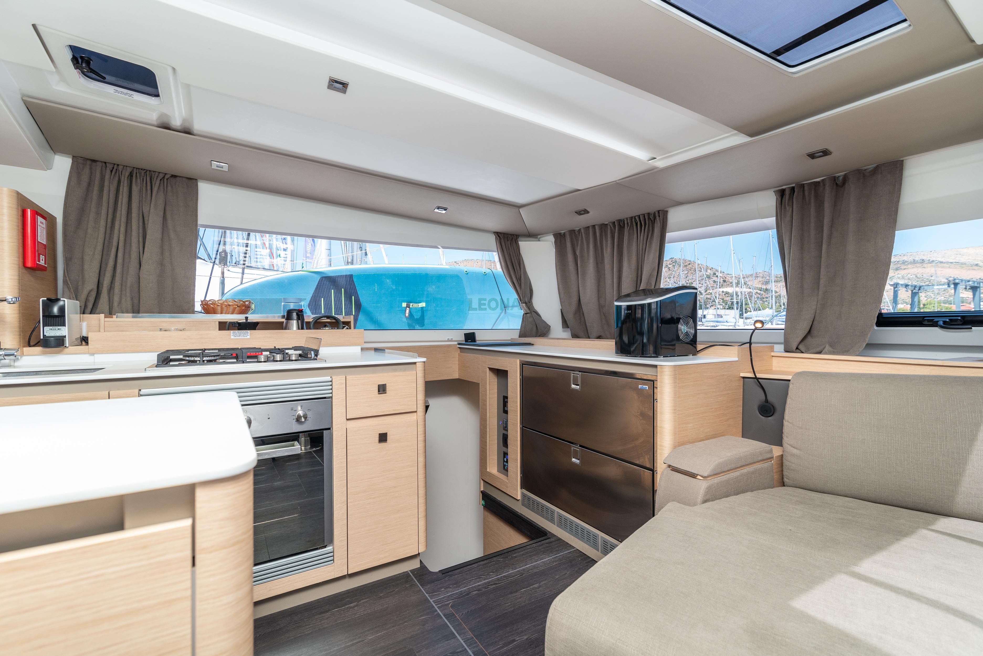 Fountaine Pajot Aura 51, picture 4