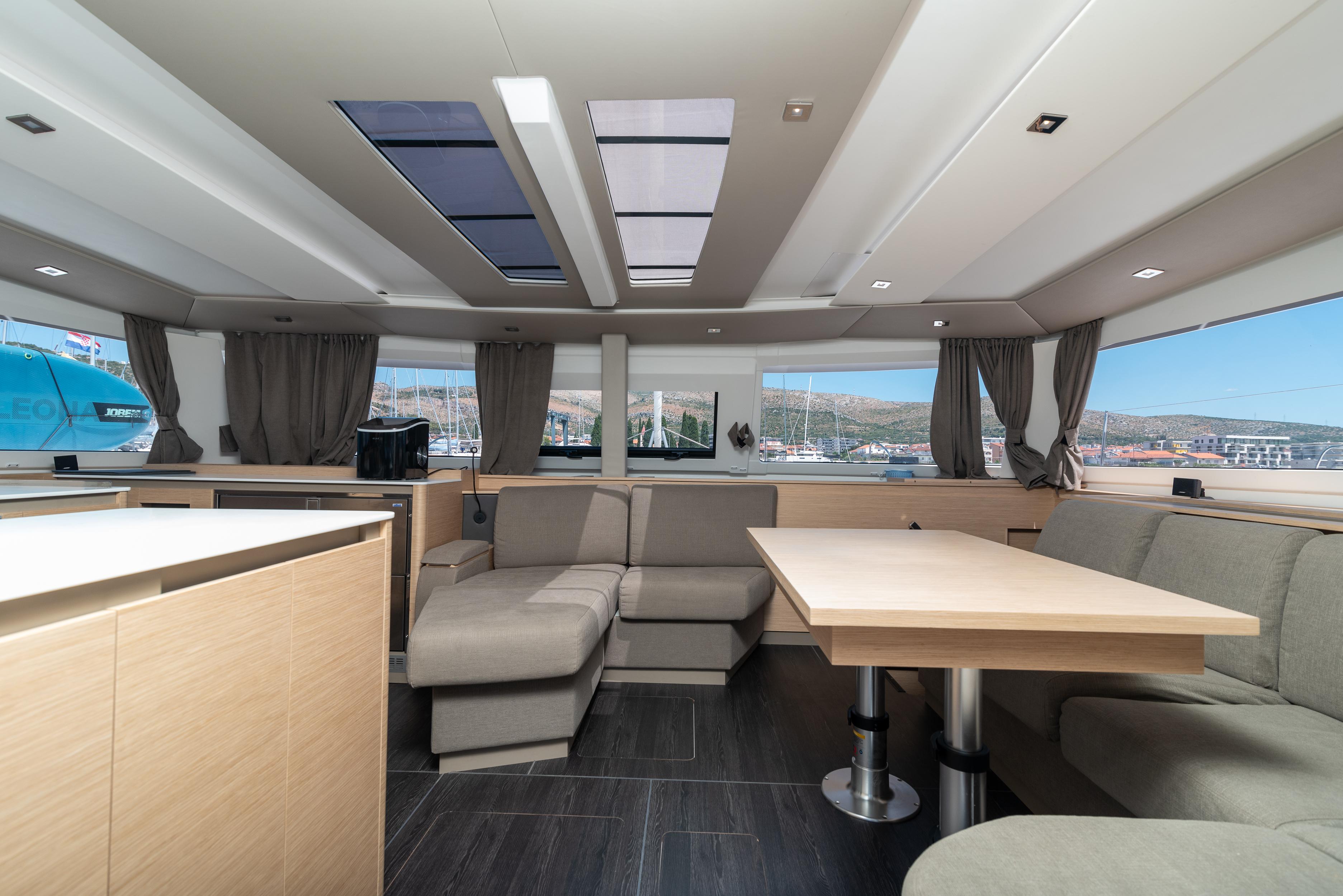 Fountaine Pajot Aura 51, picture 3