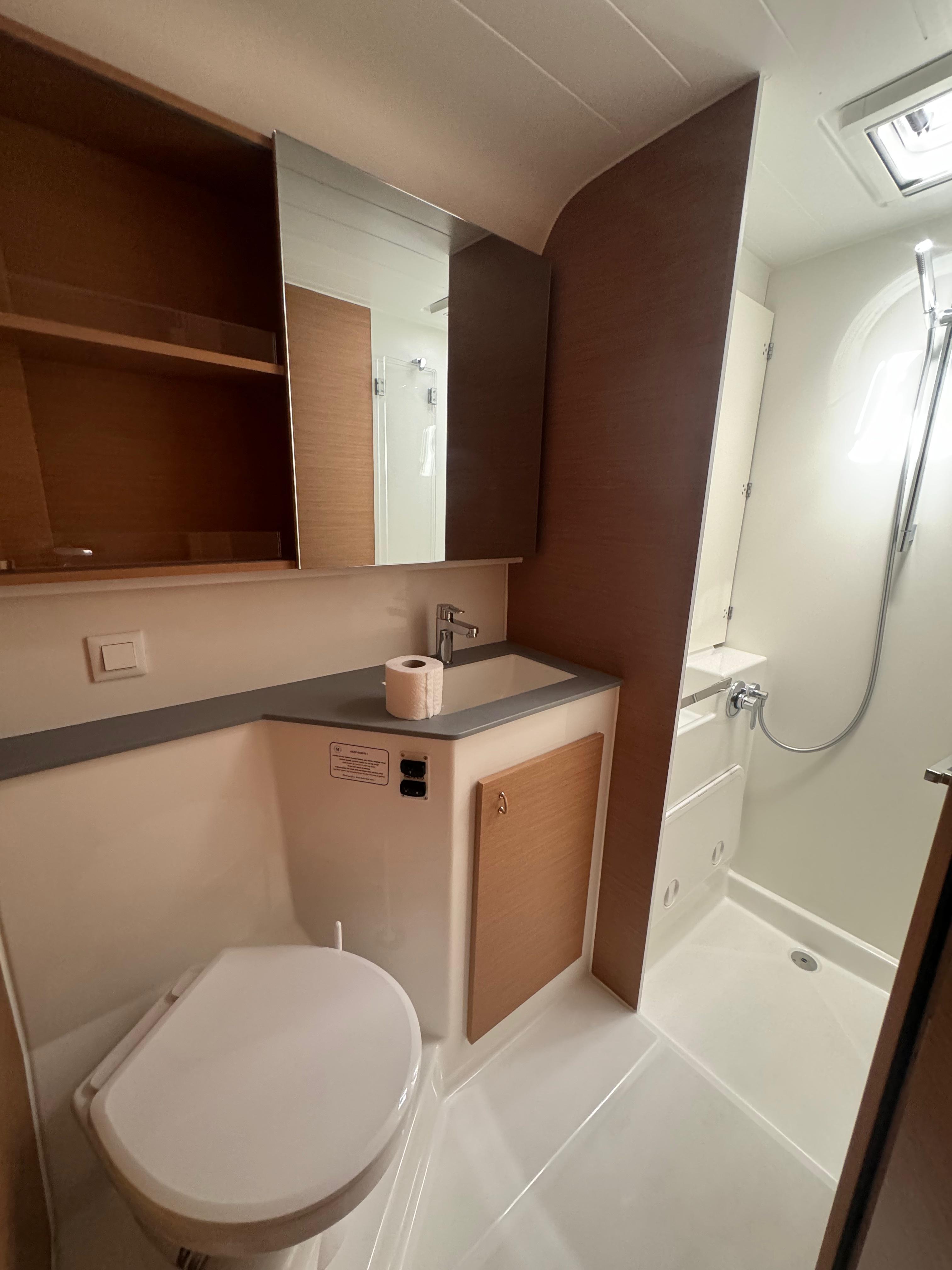 Excess 14 - 4 + 2 cab., picture 8