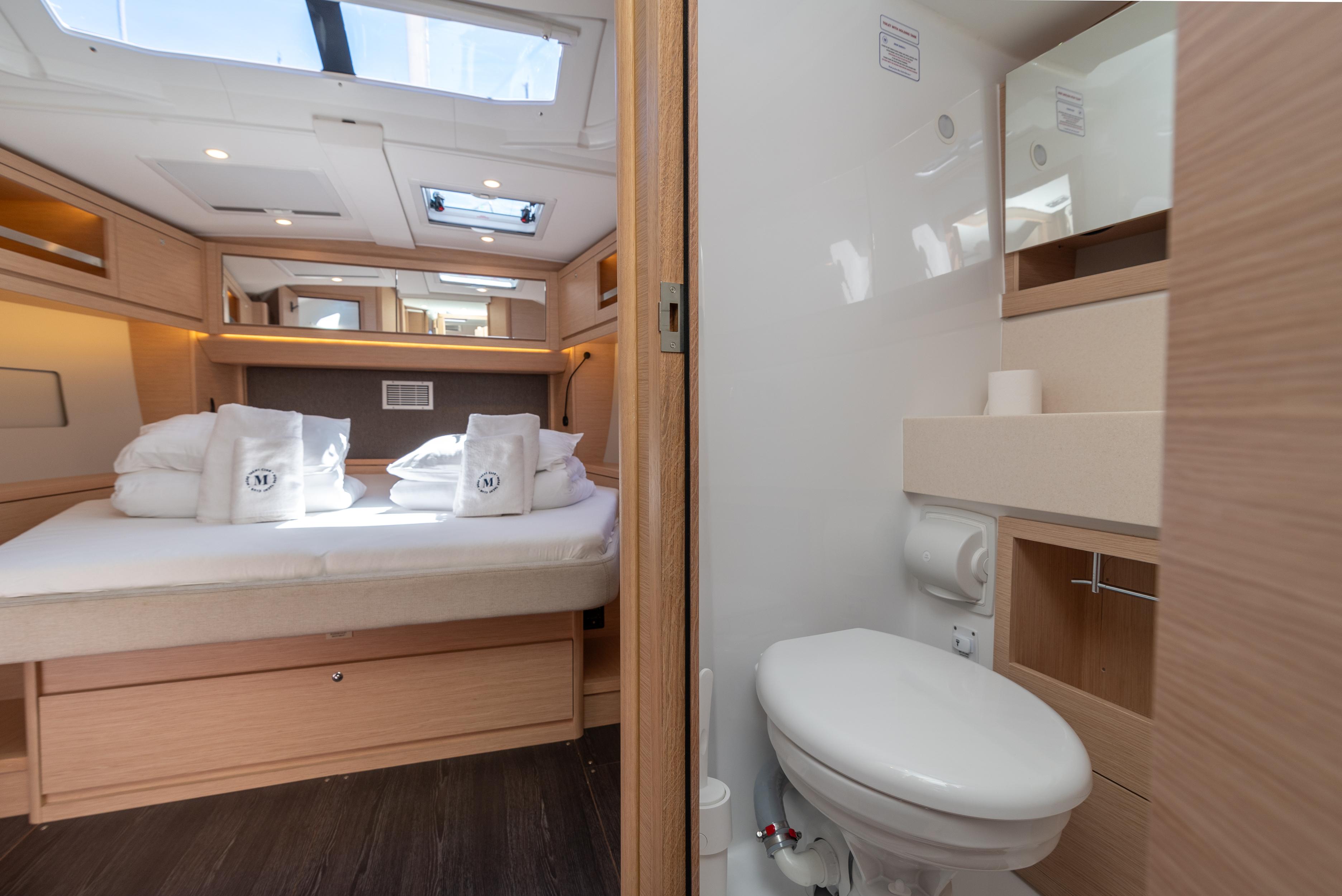 Dufour 470 - 4 + 1 cab., picture 20