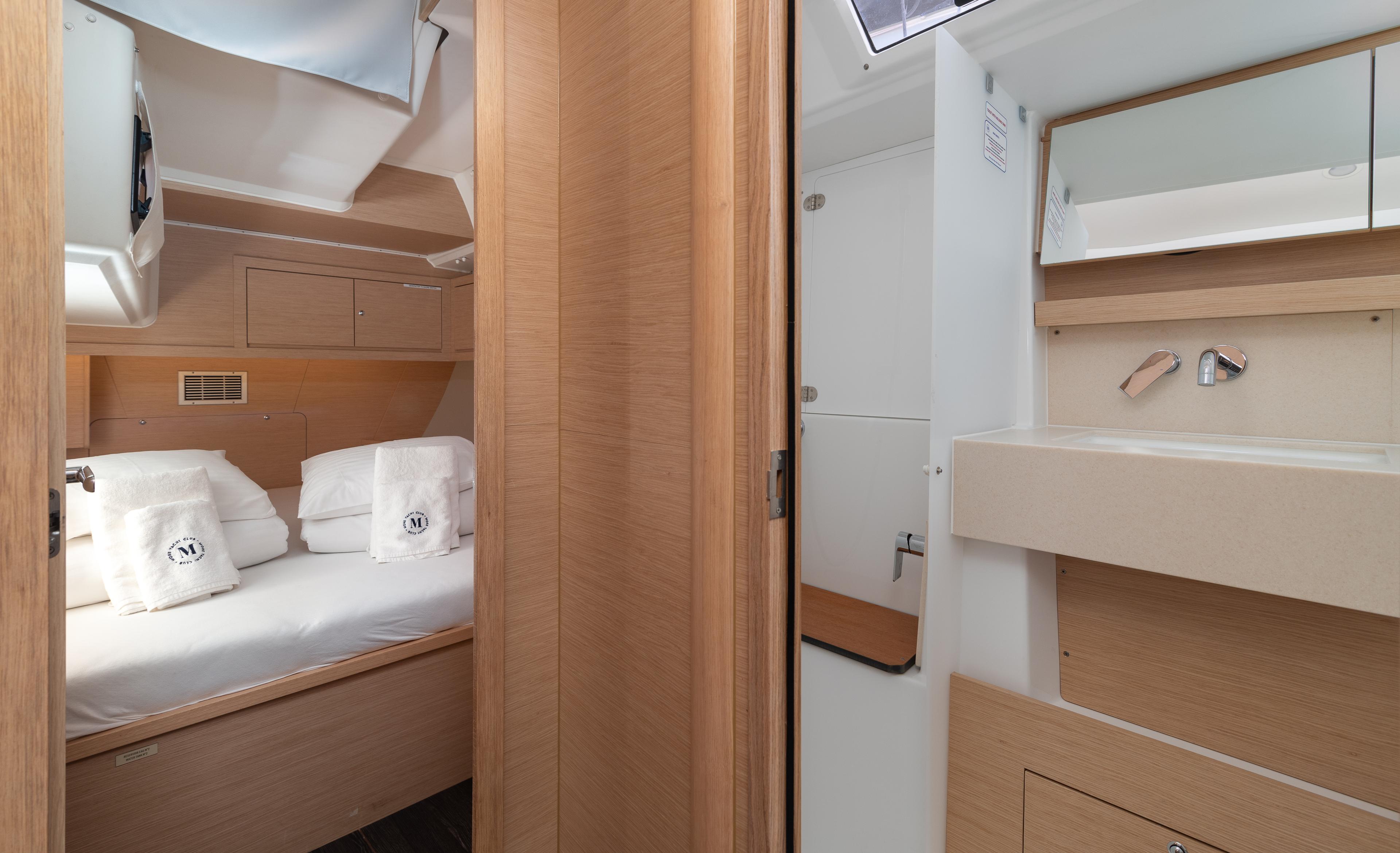 Dufour 470 - 4 + 1 cab., picture 33