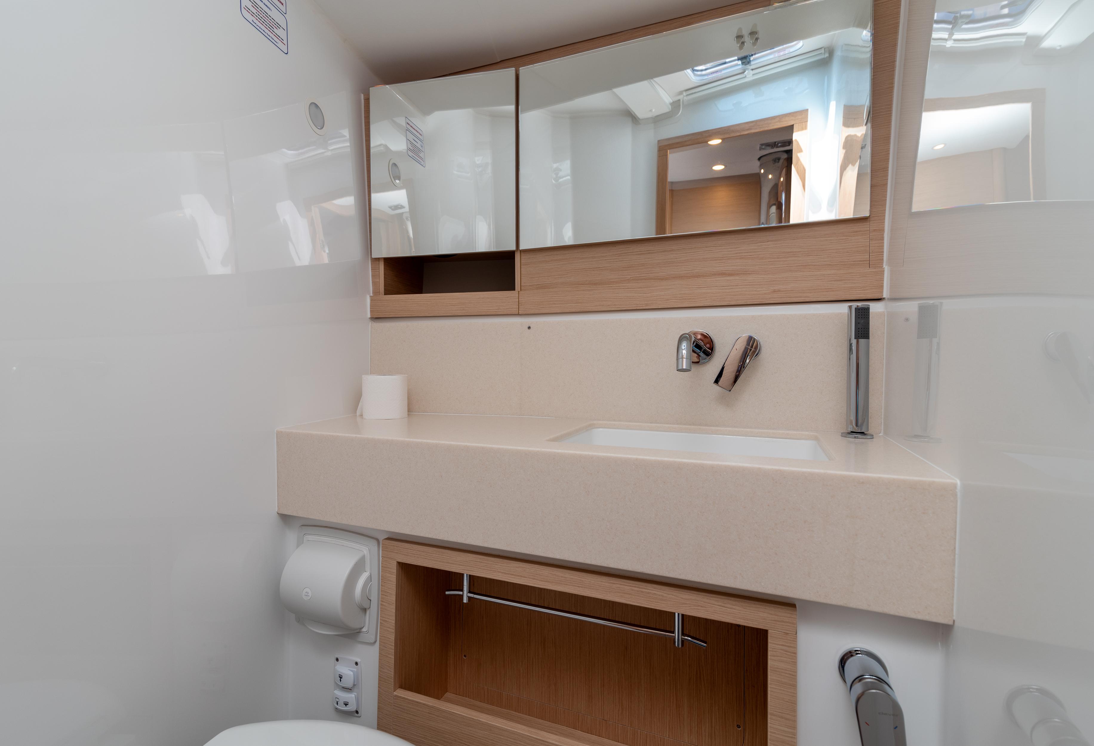 Dufour 470 - 4 + 1 cab., picture 18