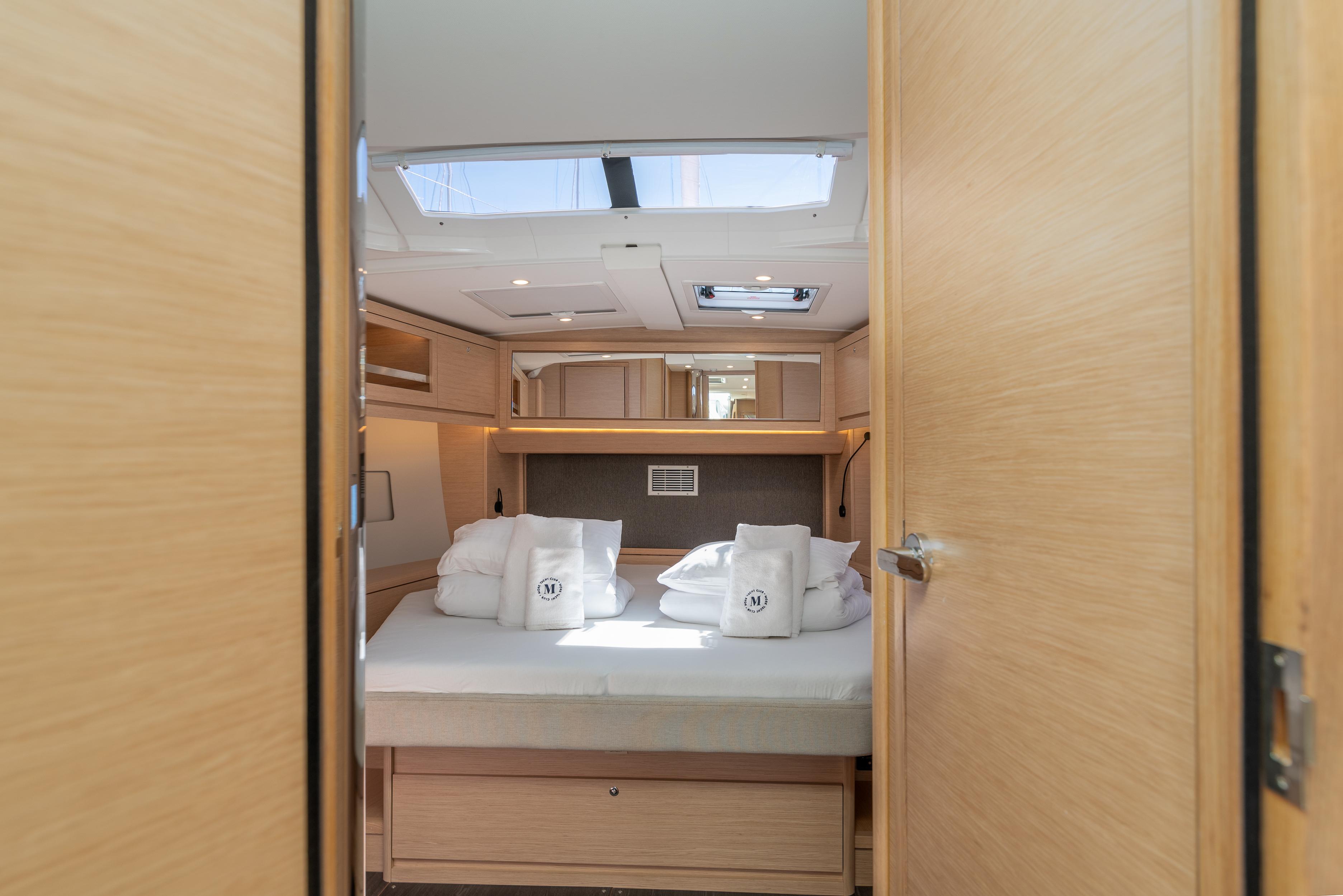 Dufour 470 - 4 + 1 cab., picture 7