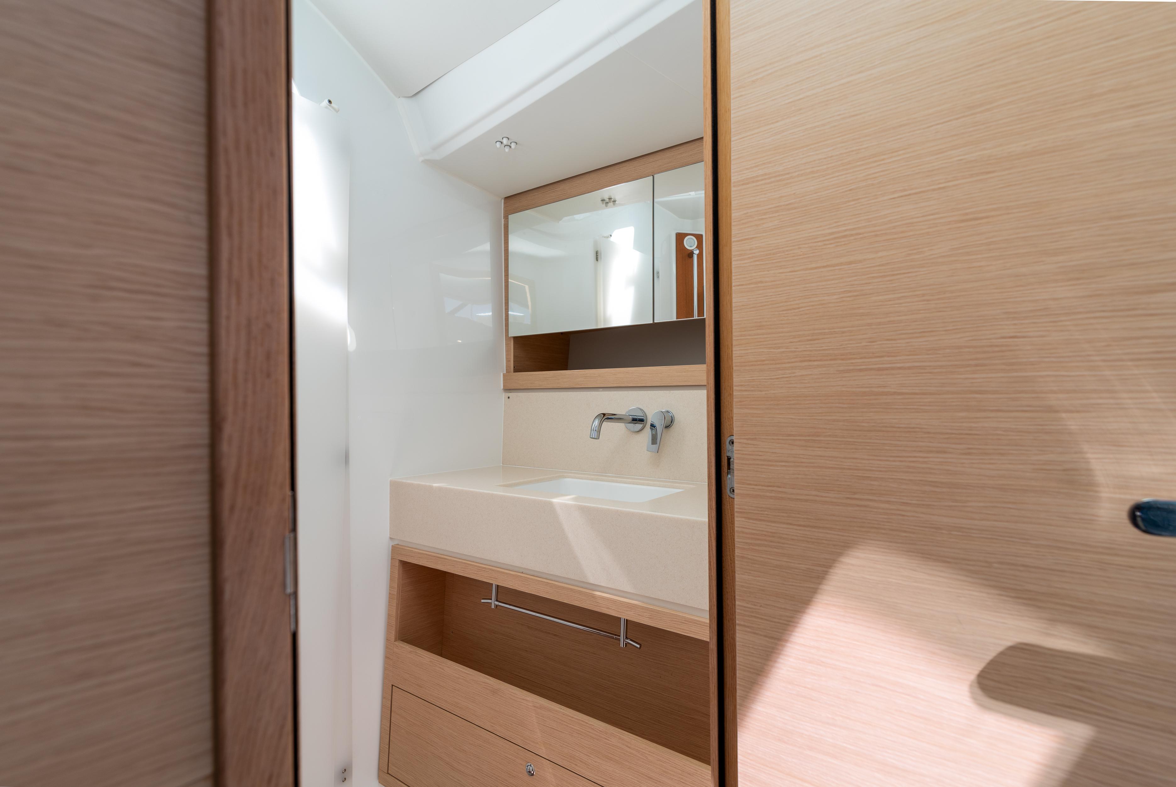 Dufour 470 - 4 + 1 cab., picture 11