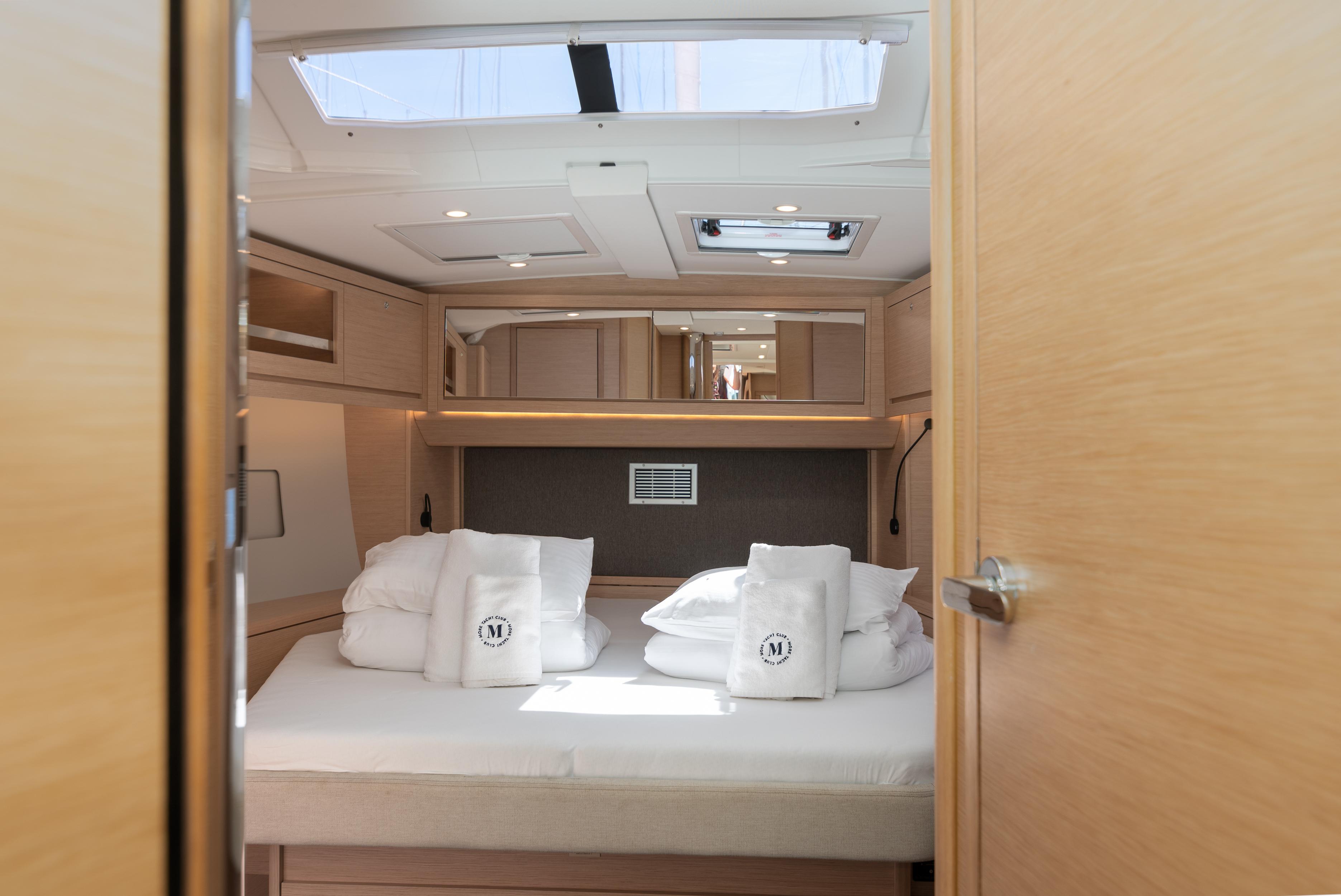 Dufour 470 - 4 + 1 cab., picture 8