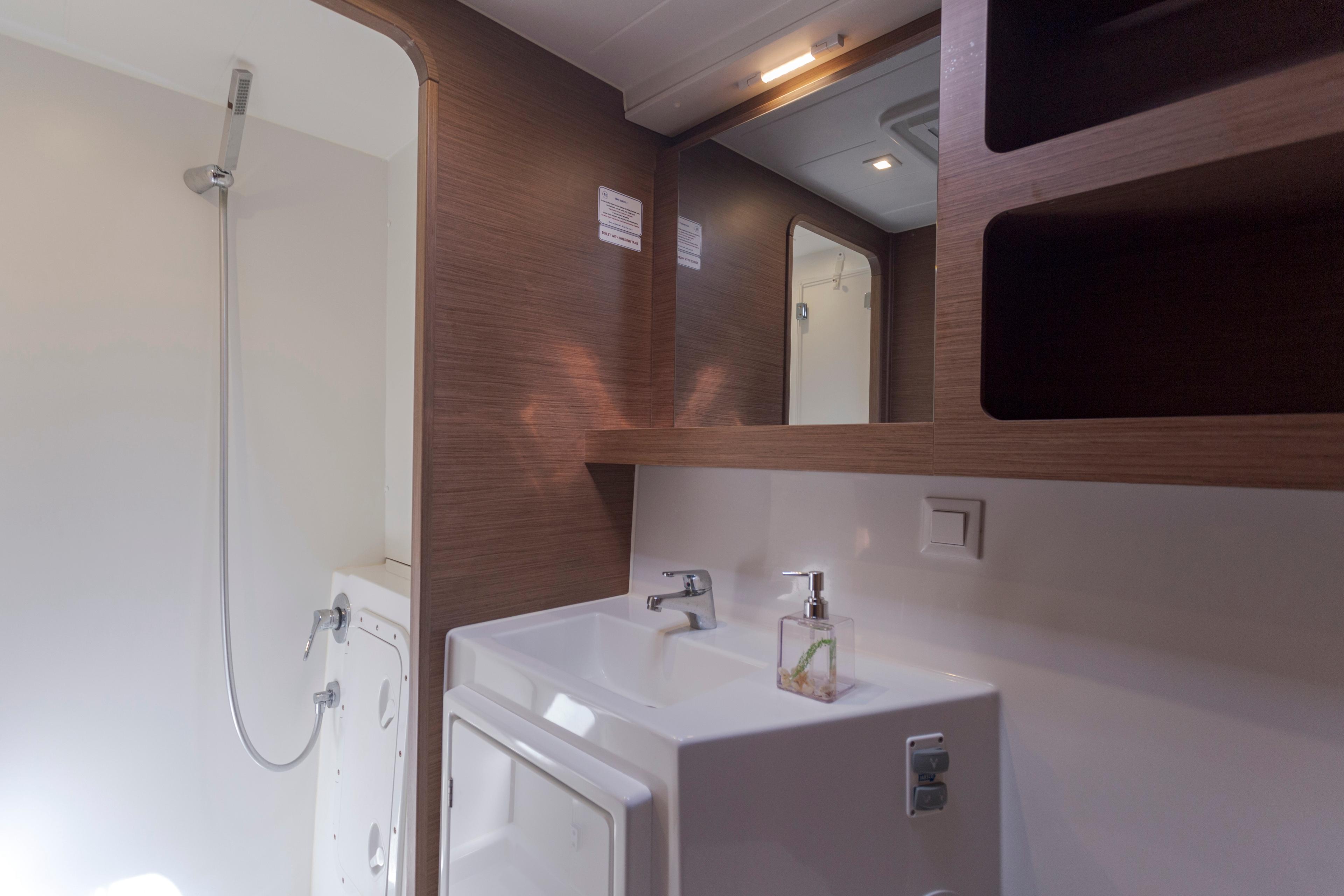 Lagoon 42 - 4 + 2 cab., picture 8