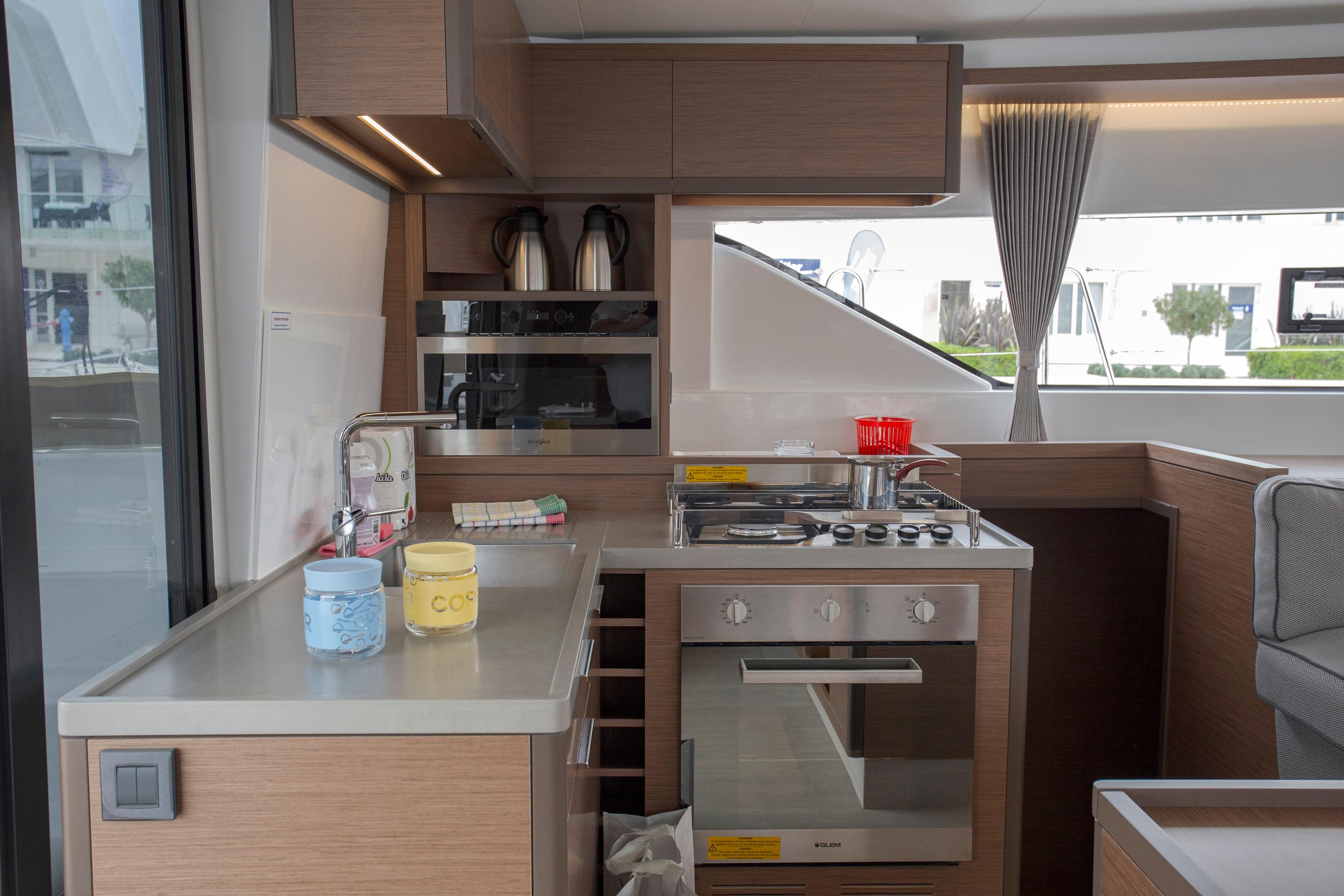 Lagoon 50 - 6 + 2 cab., picture 10