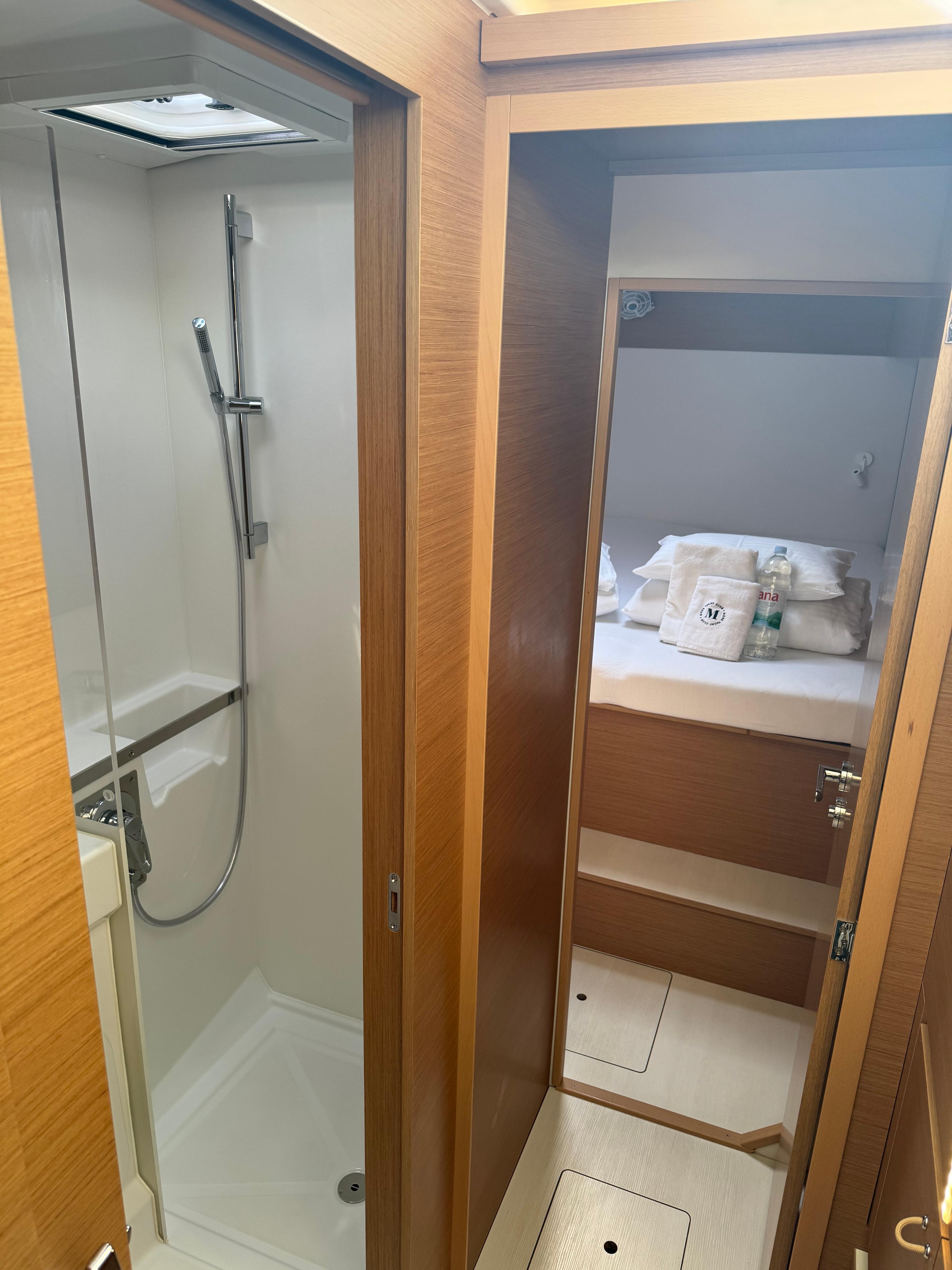 Excess 11 - 4 + 1 + 1 cab., picture 6