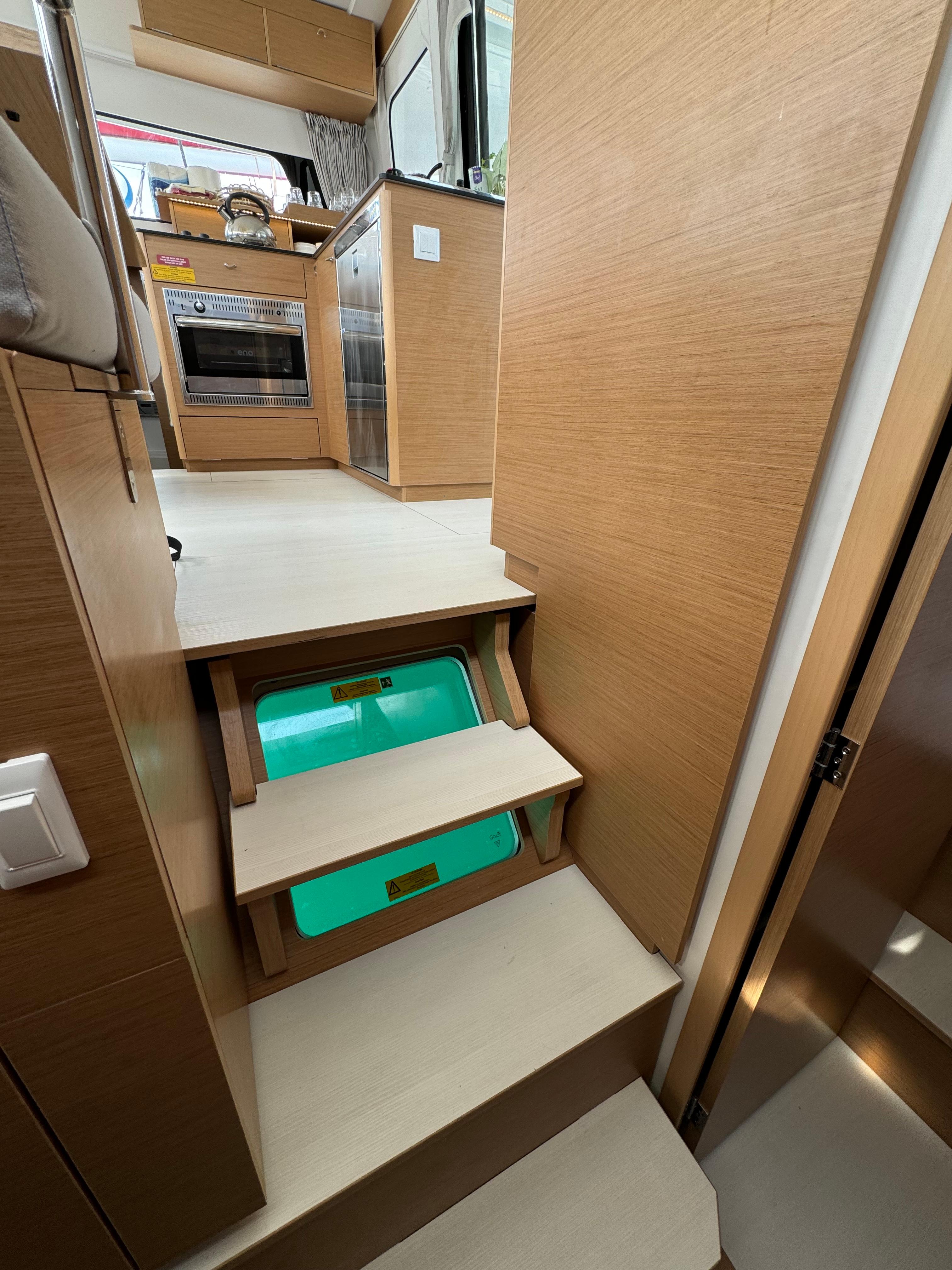 Excess 11 - 4 + 1 + 1 cab., picture 10