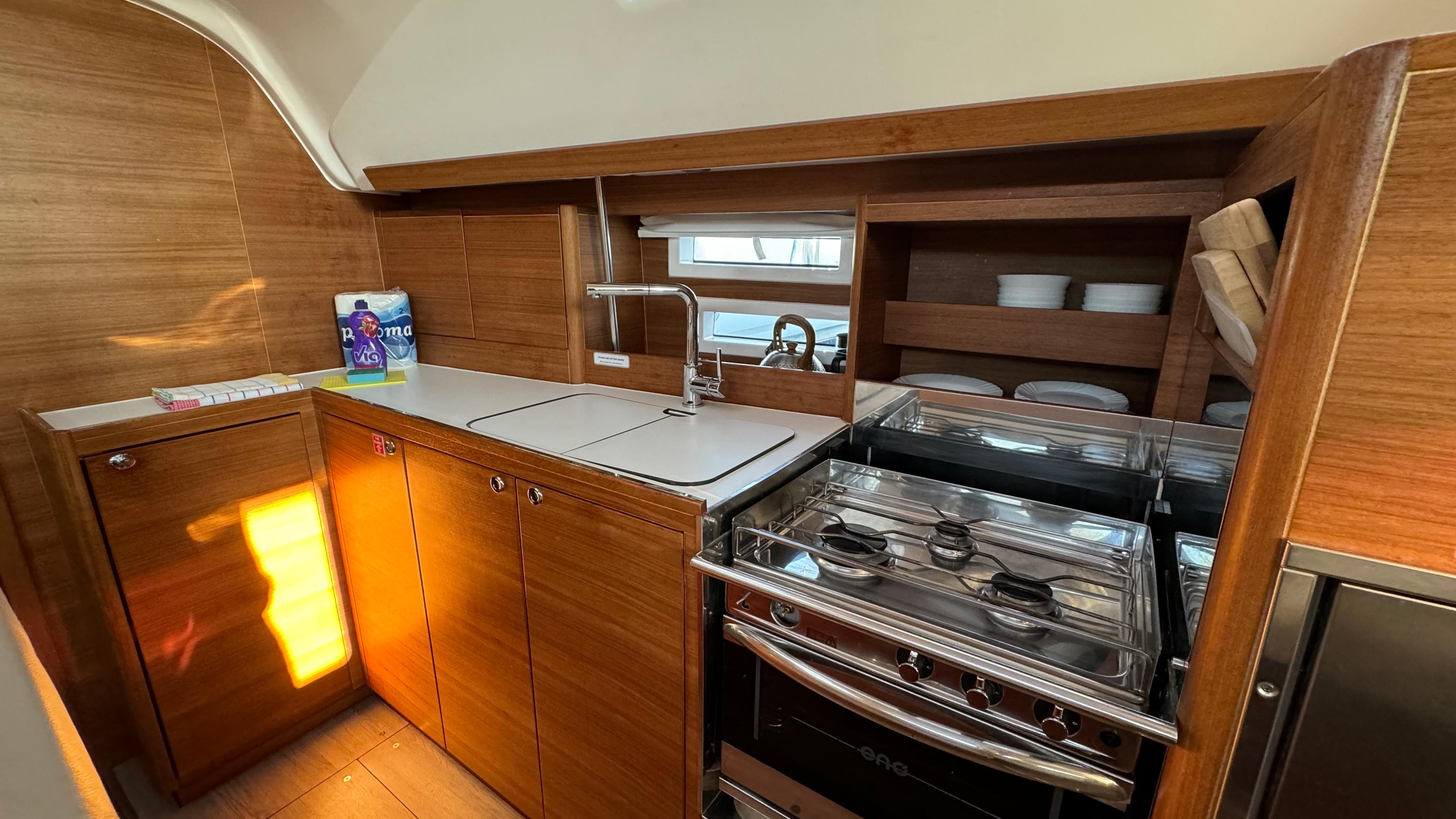 Elan Impression 45.1, picture 12