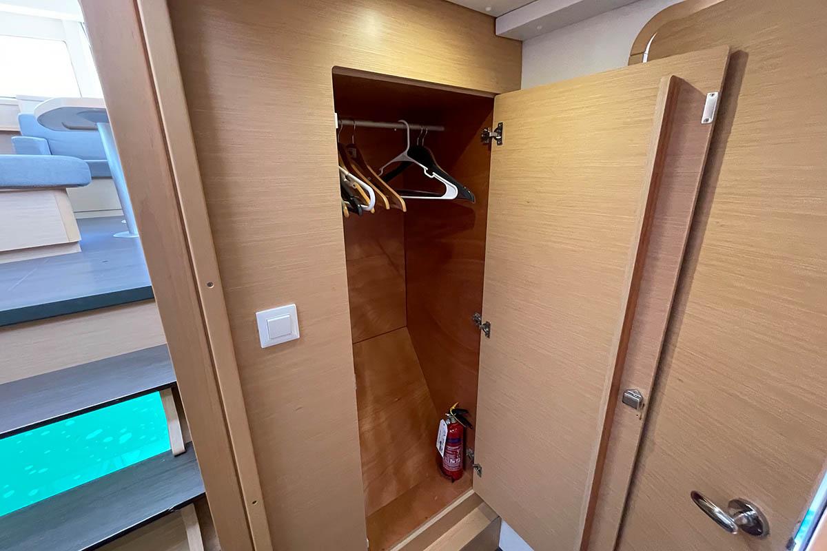 Lagoon 42 - 3 + 1 cab., picture 30