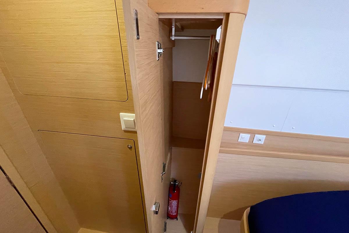 Lagoon 42 - 3 + 1 cab., picture 22