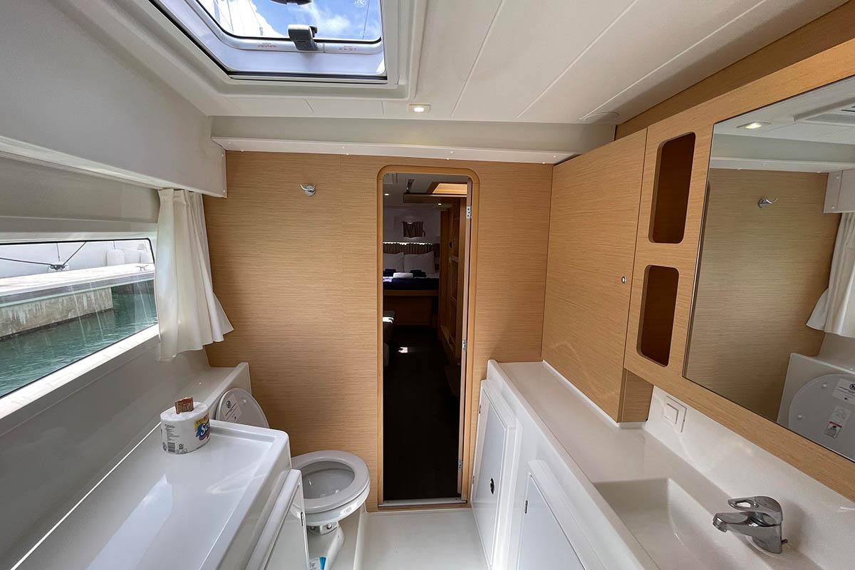 Lagoon 42 - 3 + 1 cab., picture 34