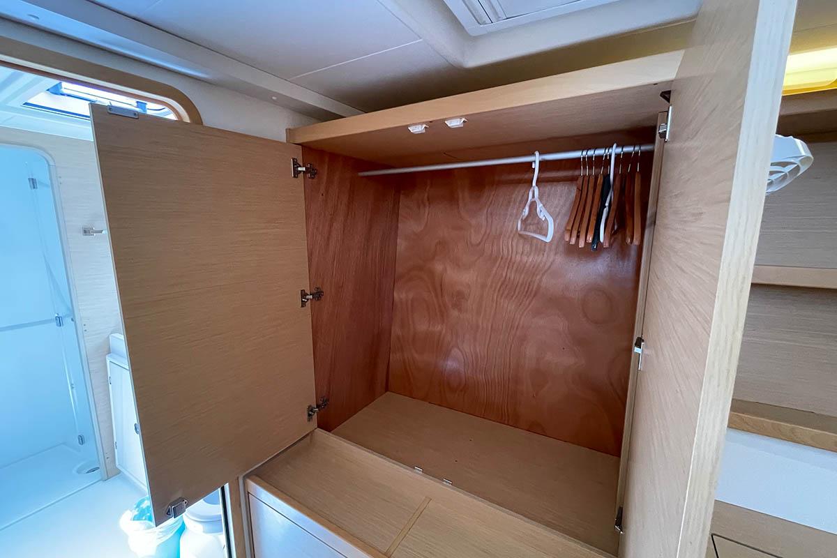 Lagoon 42 - 3 + 1 cab., picture 28