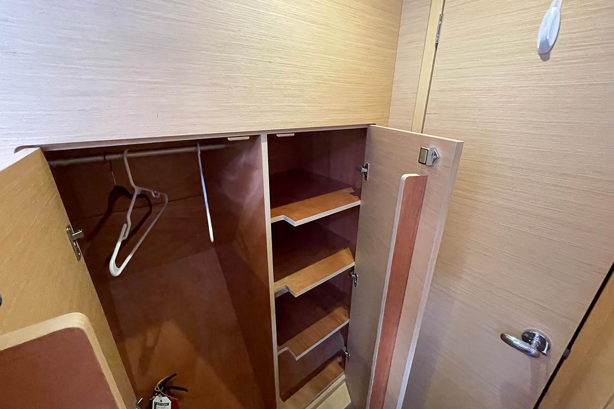 Lagoon 42 - 3 + 1 cab., picture 24