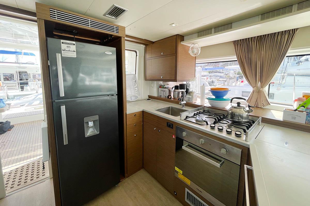 Lagoon 52 F - 6 + 2 cab., picture 16