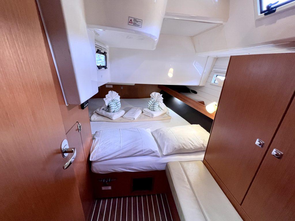 Bavaria Cruiser 41 - 2 cab. - Patches, picture 17