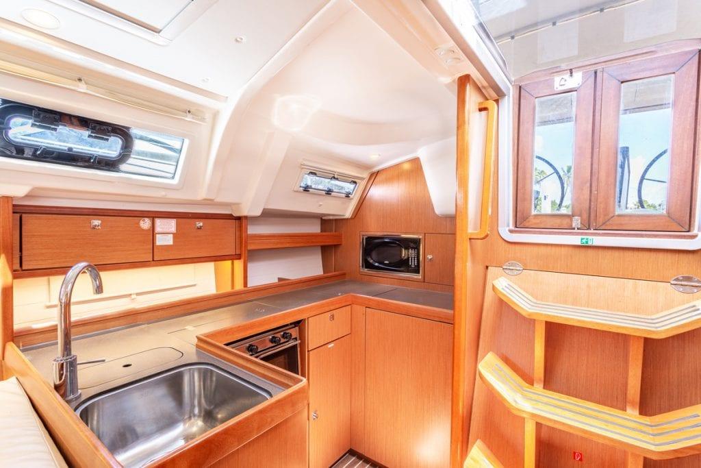 Bavaria Cruiser 41 - 2 cab. - Patches, picture 14