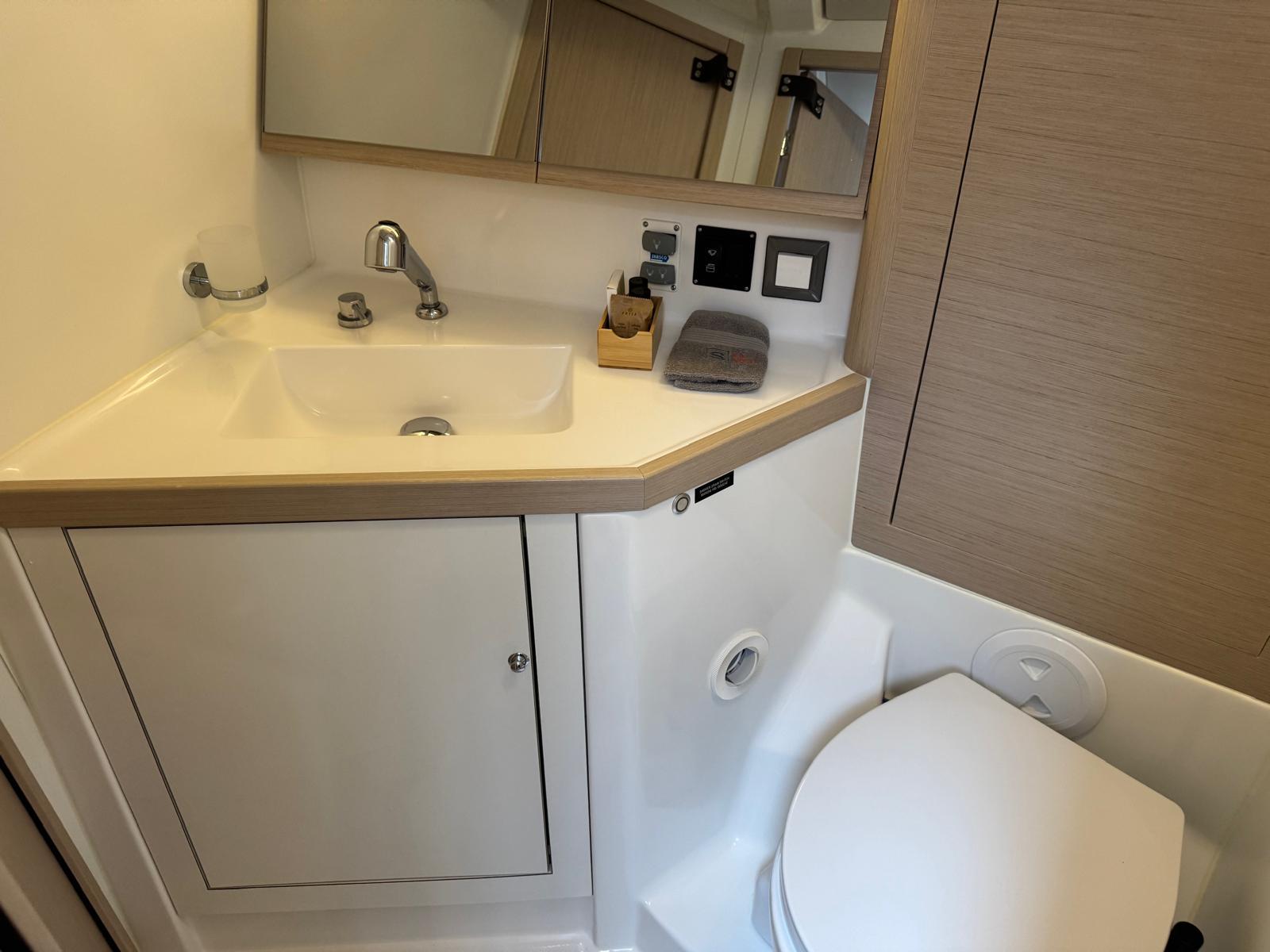 Oceanis 46.1 - 3 cab., picture 12